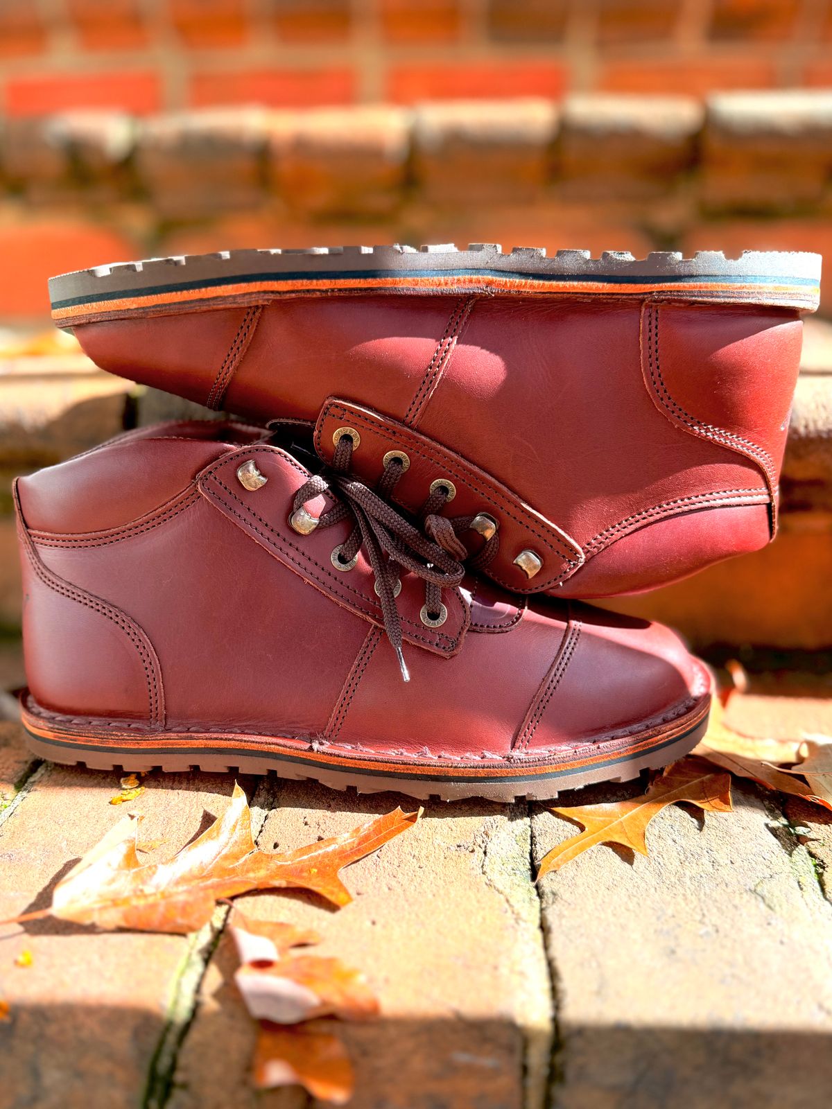 Photo by zcurtis90 on October 1, 2025 of the Jim Green African Ranger Barefoot Boot in Jim Green / Walnut Veg Retan.