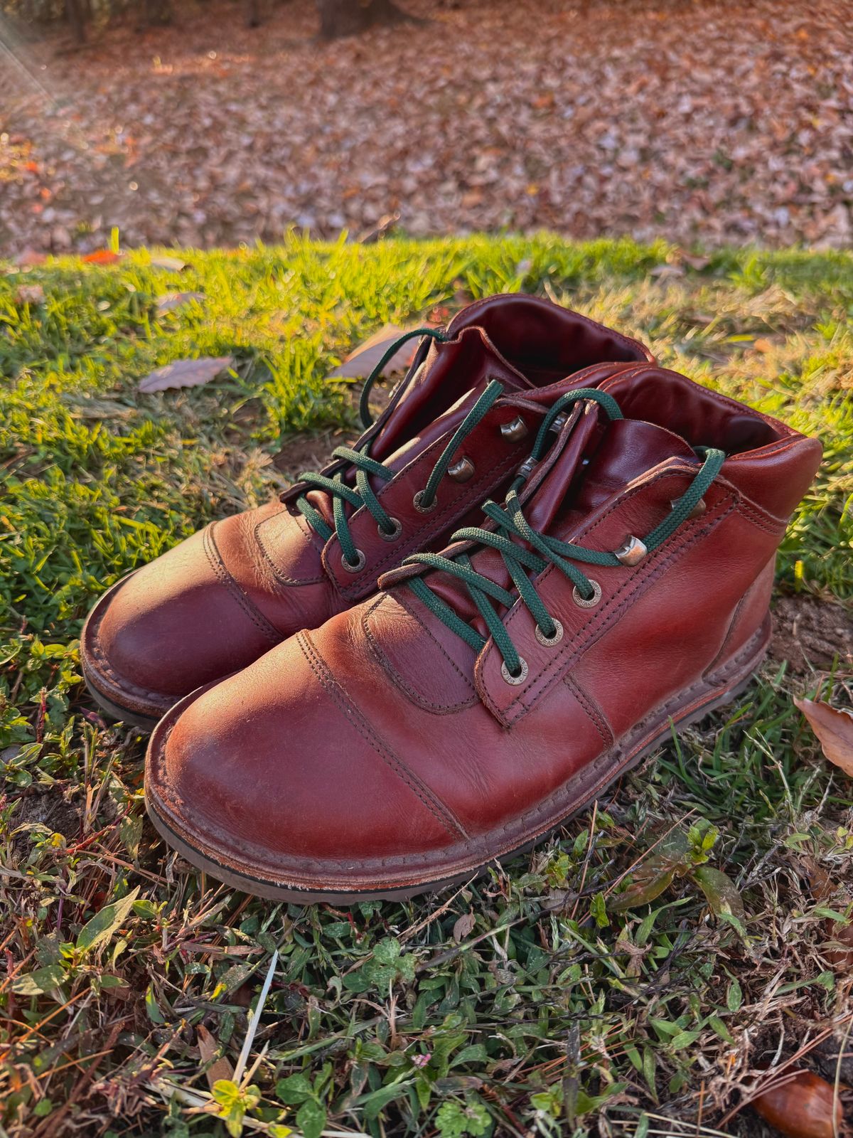 Photo by zcurtis90 on November 5, 2025 of the Jim Green African Ranger Barefoot Boot in Jim Green / Walnut Veg Retan.