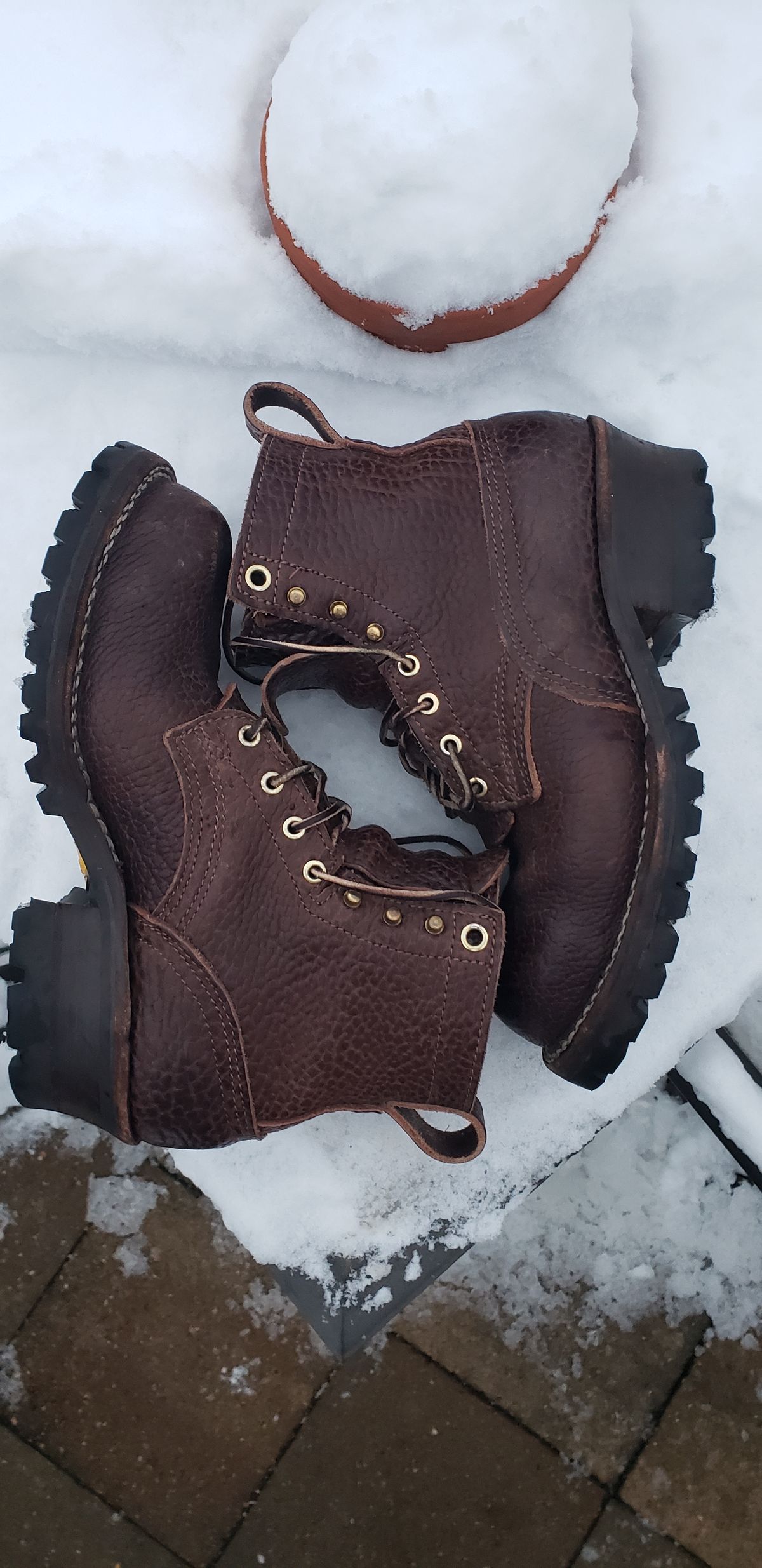 Photo by jclong74 on December 2, 2025 of the Nicks BuilderPro in Nicks Walnut Bullhide.