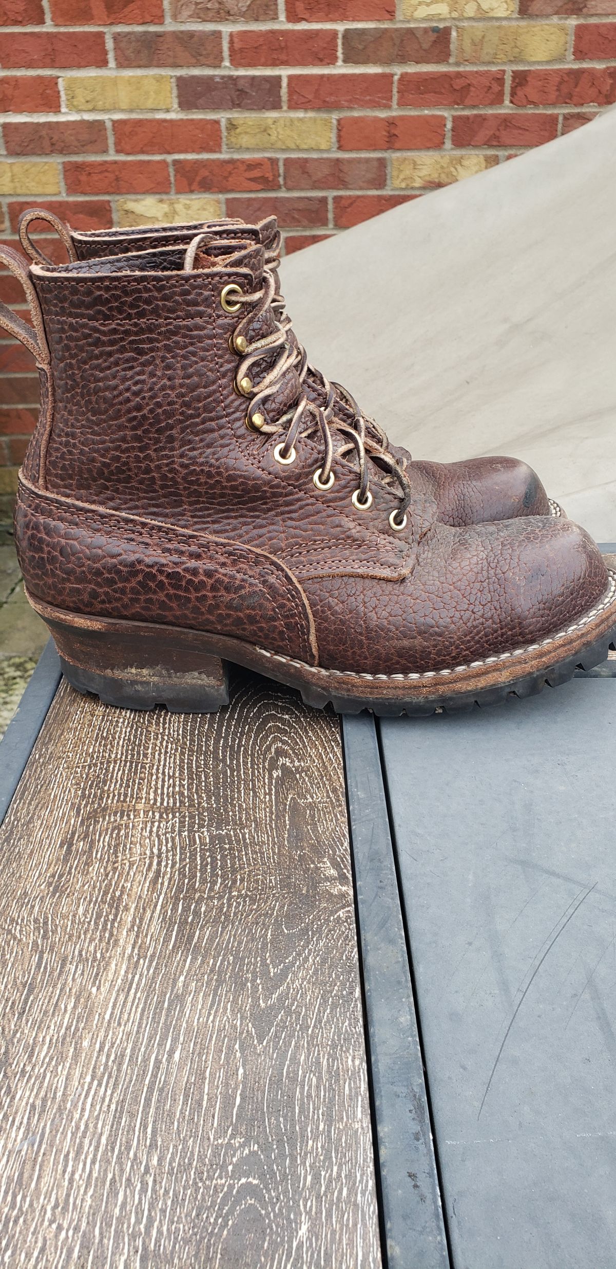 Photo by jclong74 on January 4, 2026 of the Nicks BuilderPro in Nicks Walnut Bullhide.