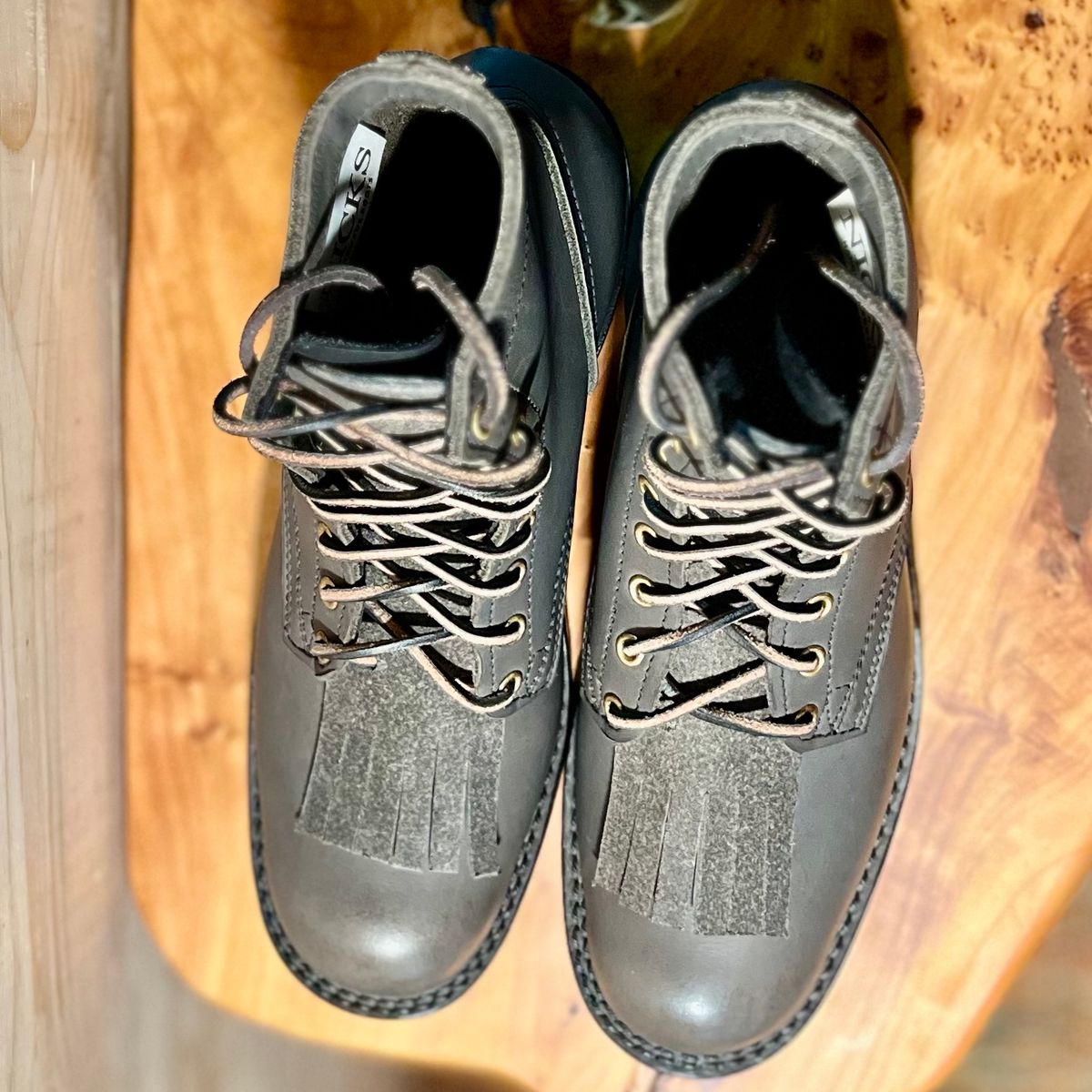 Photo by reedscruggs on October 16, 2024 of the Nicks Prospector in Nicks/Seidel 1964 Gray Smooth.