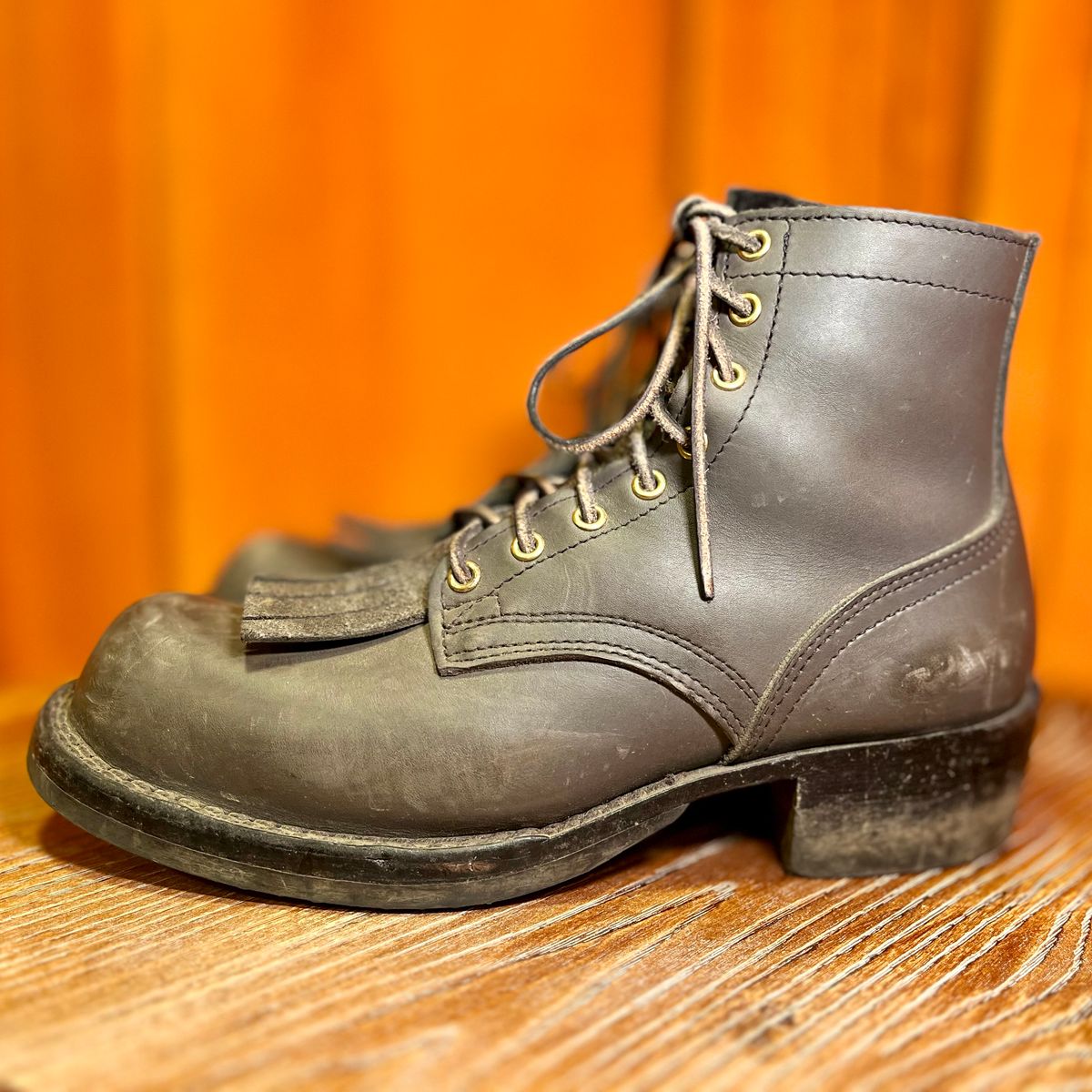 Photo by reedscruggs on November 5, 2024 of the Nicks Prospector in Nicks/Seidel 1964 Gray Smooth.