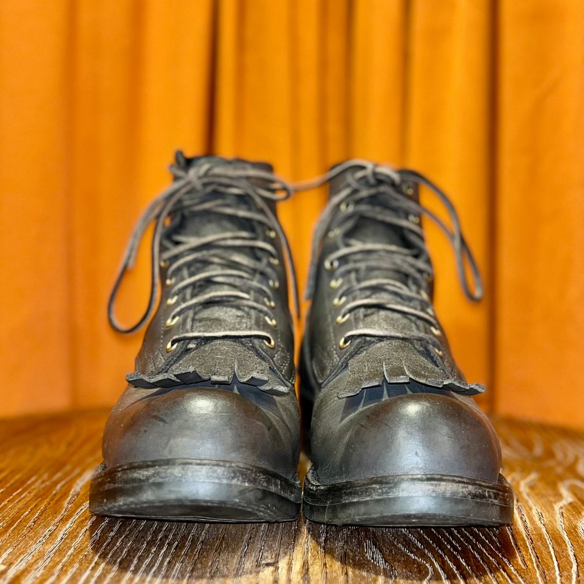 Photo by reedscruggs on December 5, 2024 of the Nicks Prospector in Nicks/Seidel 1964 Gray Smooth.