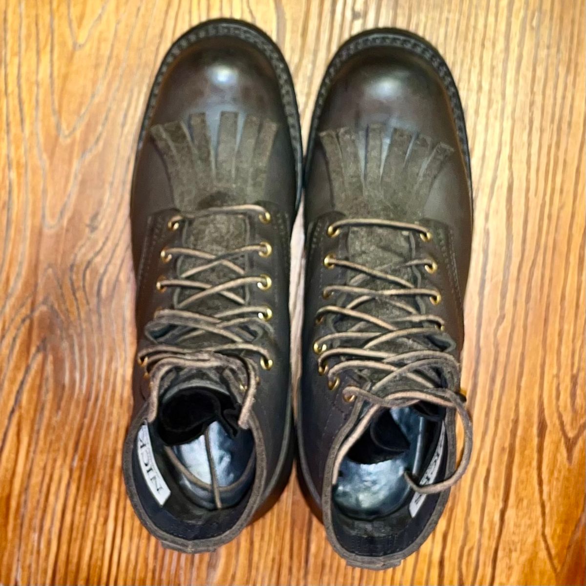Photo by reedscruggs on January 5, 2025 of the Nicks Prospector in Nicks/Seidel 1964 Gray Smooth.