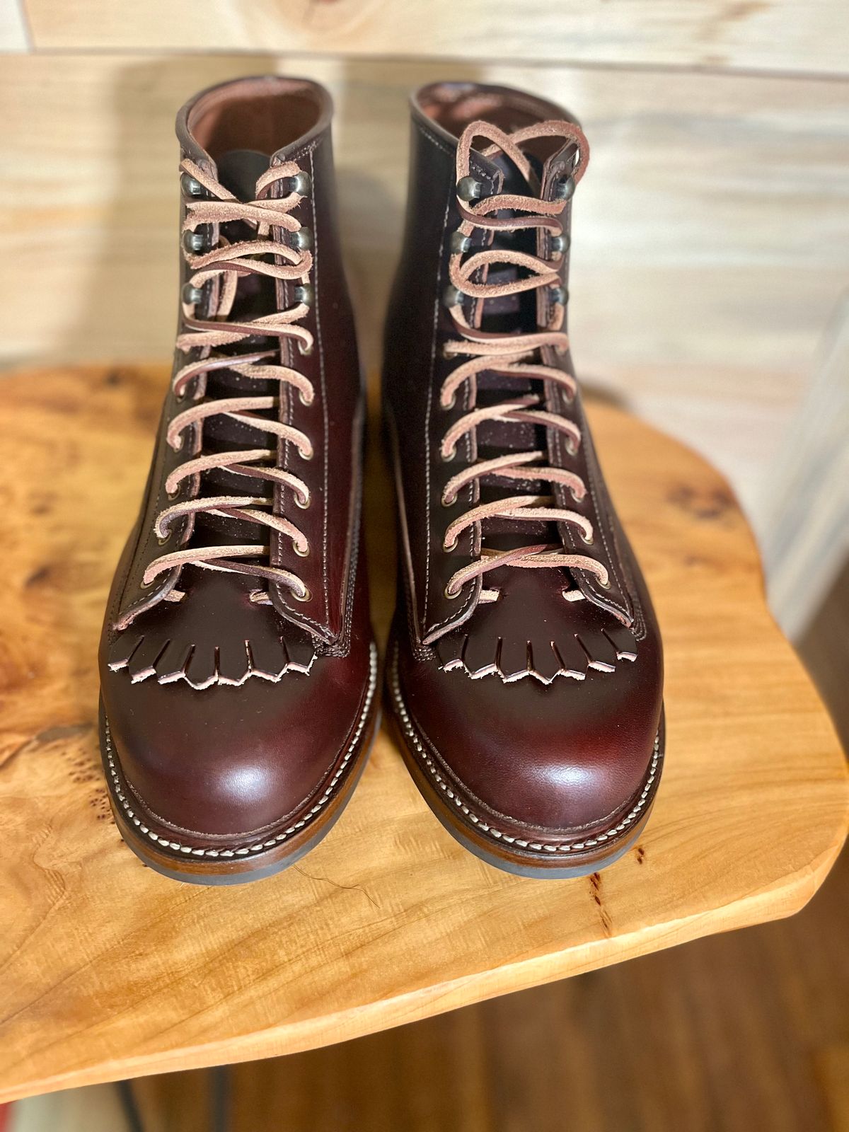 Photo by reedscruggs on October 1, 2024 of the Caswell Boot Company Carver in Wickett & Craig Chestnut Oiled Latigo.