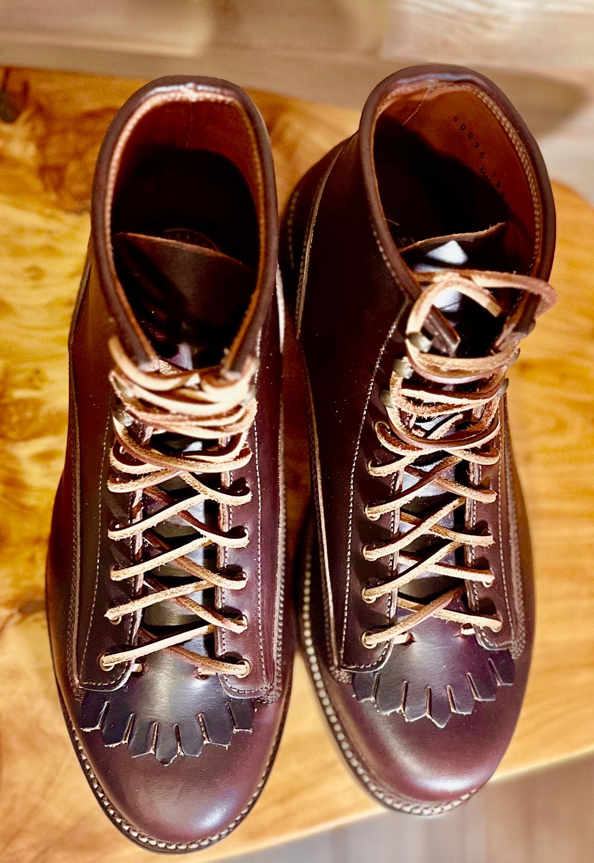 Photo by reedscruggs on October 1, 2024 of the Caswell Boot Company Carver in Wickett & Craig Chestnut Oiled Latigo.