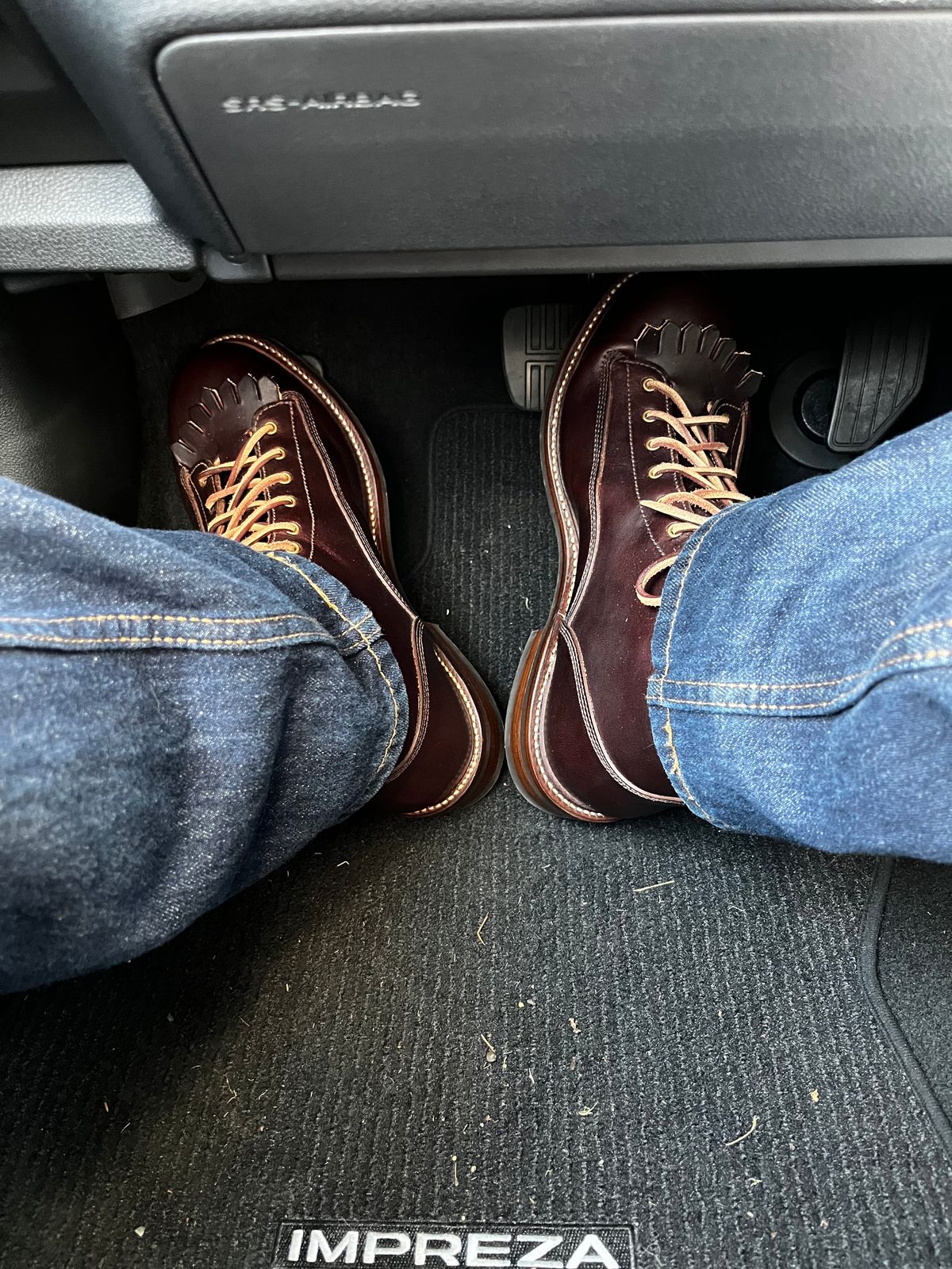 Photo by reedscruggs on October 1, 2024 of the Caswell Boot Company Carver in Wickett & Craig Chestnut Oiled Latigo.