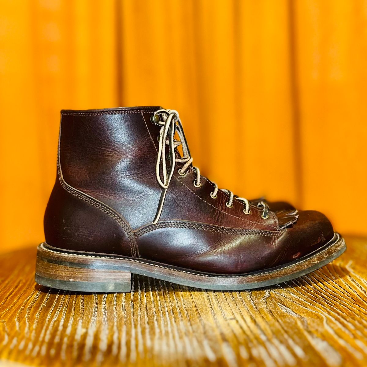 Photo by reedscruggs on December 5, 2024 of the Caswell Boot Company Carver in Wickett & Craig Chestnut Oiled Latigo.