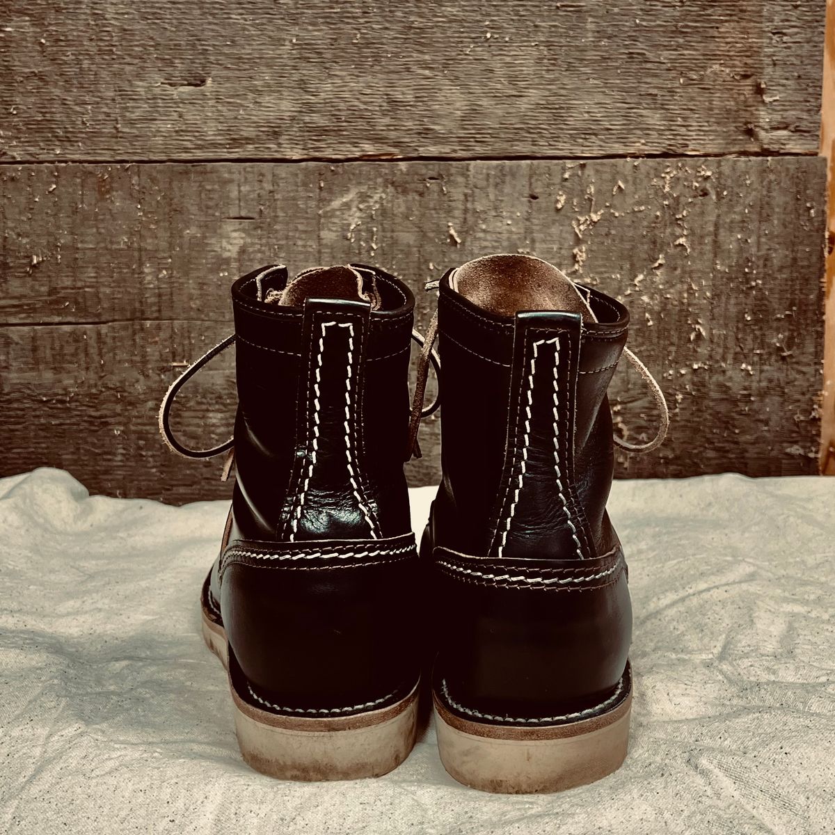 Photo by boot_loon on December 5, 2025 of the Wesco Jobmaster in Horween Black Teacore Chromexcel.