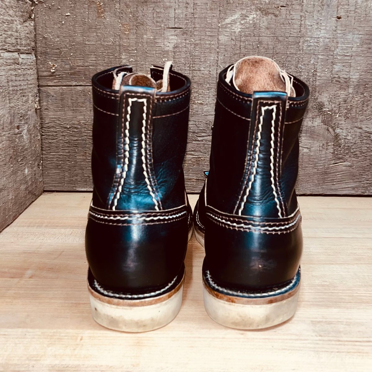 Photo by boot_loon on January 5, 2026 of the Wesco Jobmaster in Horween Black Teacore Chromexcel.