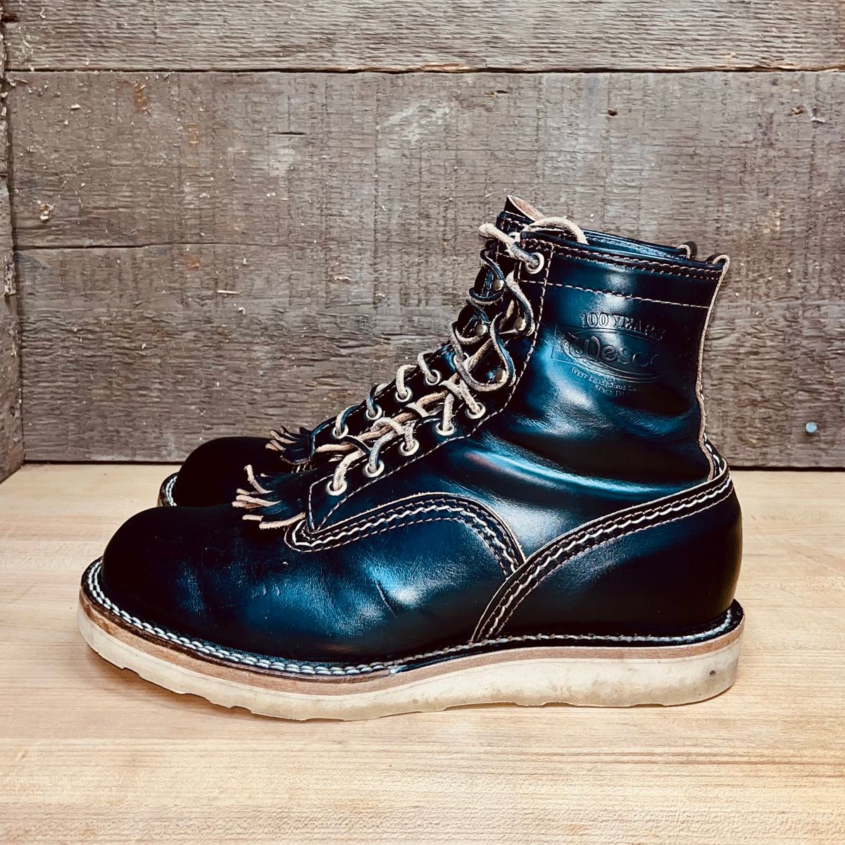 Photo by boot_loon on January 5, 2026 of the Wesco Jobmaster in Horween Black Teacore Chromexcel.