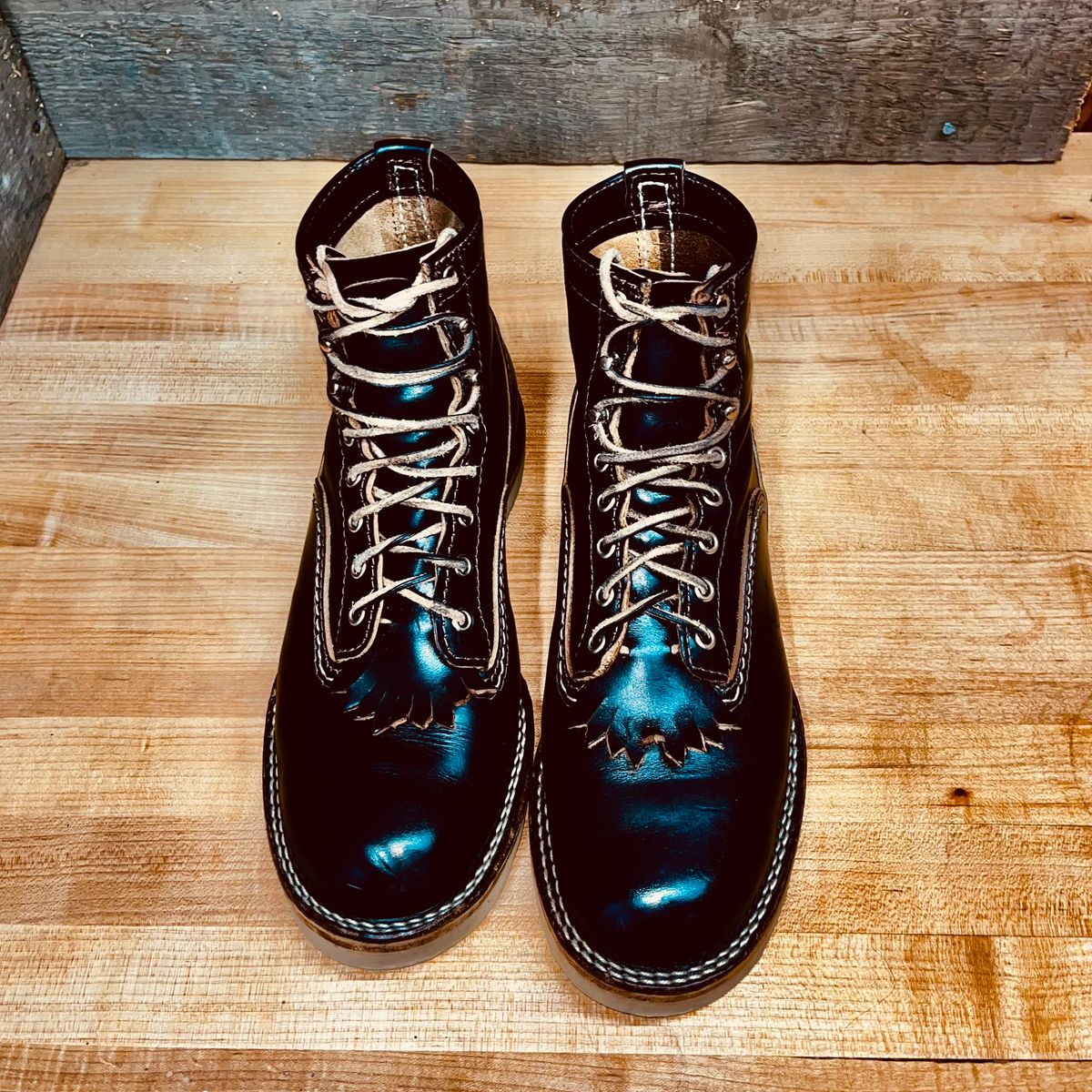 Photo by boot_loon on January 5, 2026 of the Wesco Jobmaster in Horween Black Teacore Chromexcel.