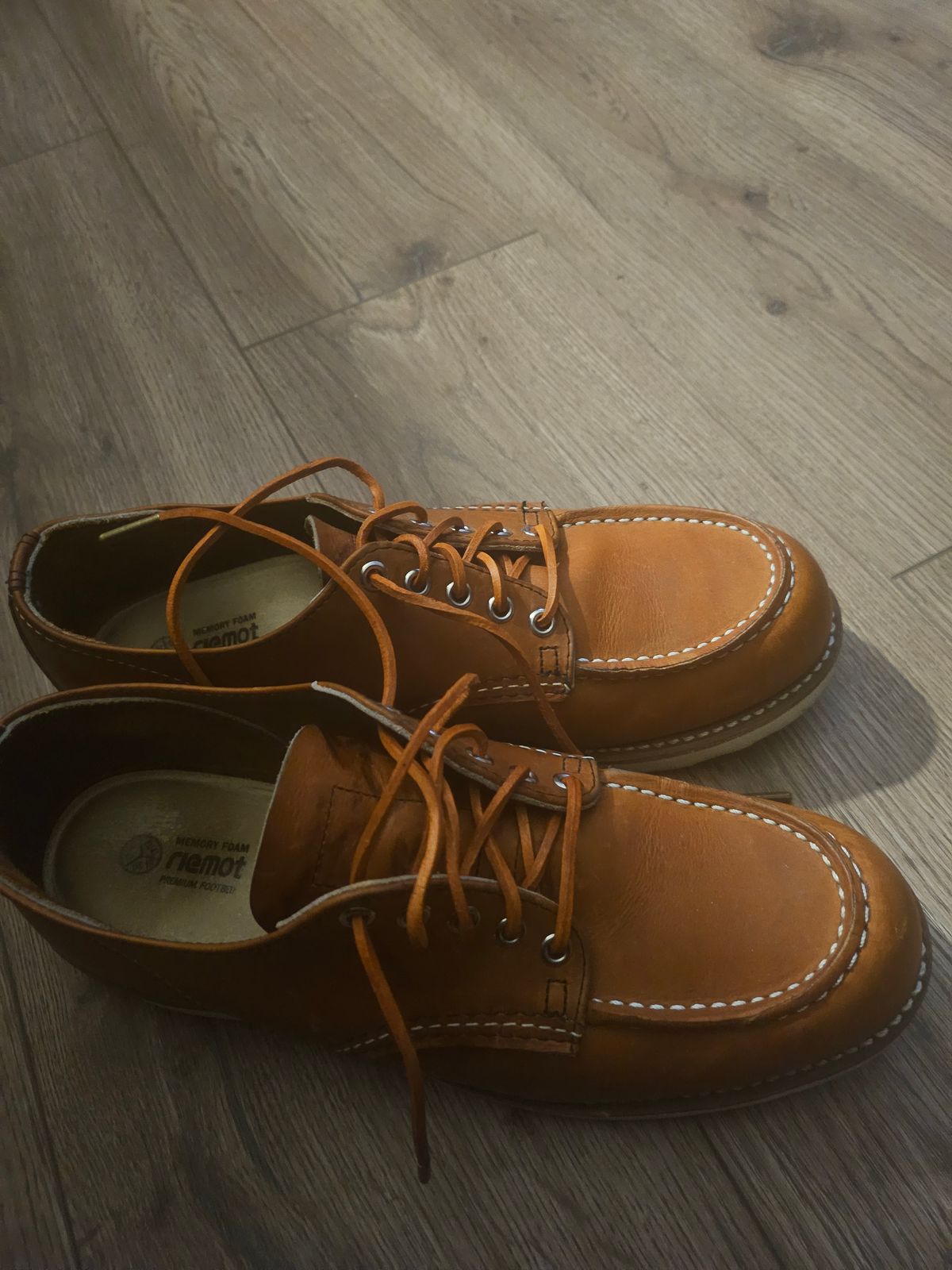 Photo by BoyFaeClax on August 24, 2025 of the Red Wing 8092 in S.B. Foot Oro Legacy.