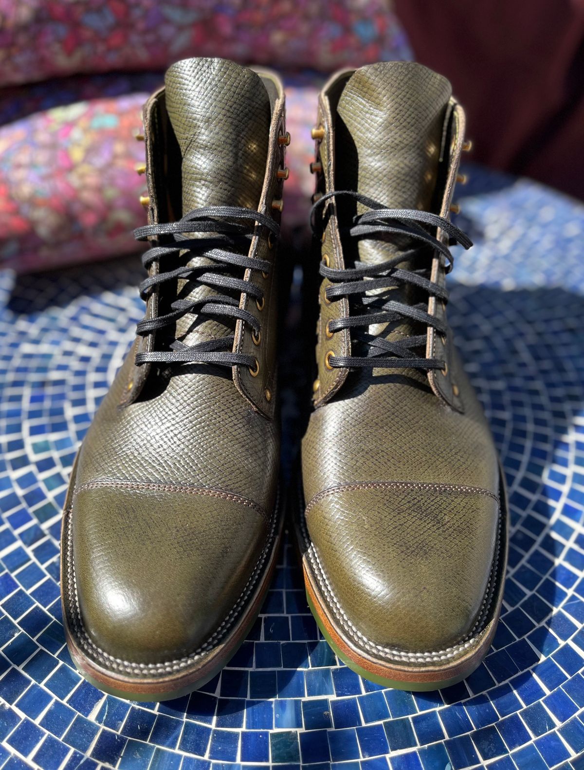 Photo by Repete10.5E on October 7, 2024 of the Iron Boots x Østmo Type 1 in 1786 Russian Reindeer Hide.