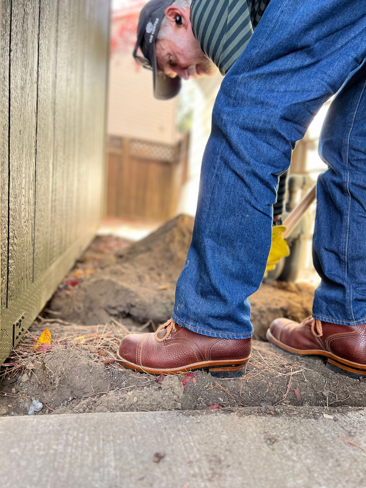 Photo by TelemarkTumalo on November 1, 2025 of the Kustom Kraft Model 1 in Kobel Russet Harness.