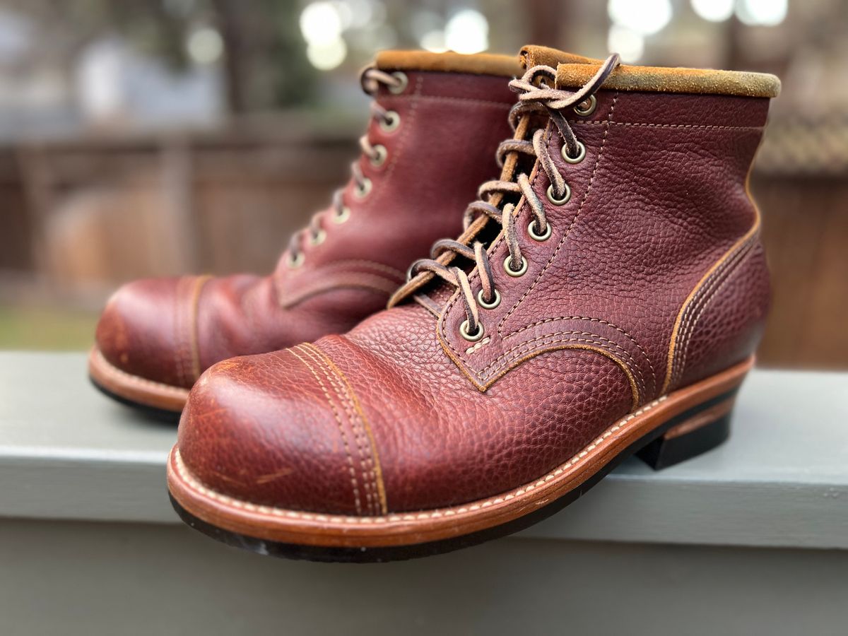 Photo by TelemarkTumalo on December 2, 2025 of the Kustom Kraft Model 1 in Kobel Russet Harness.