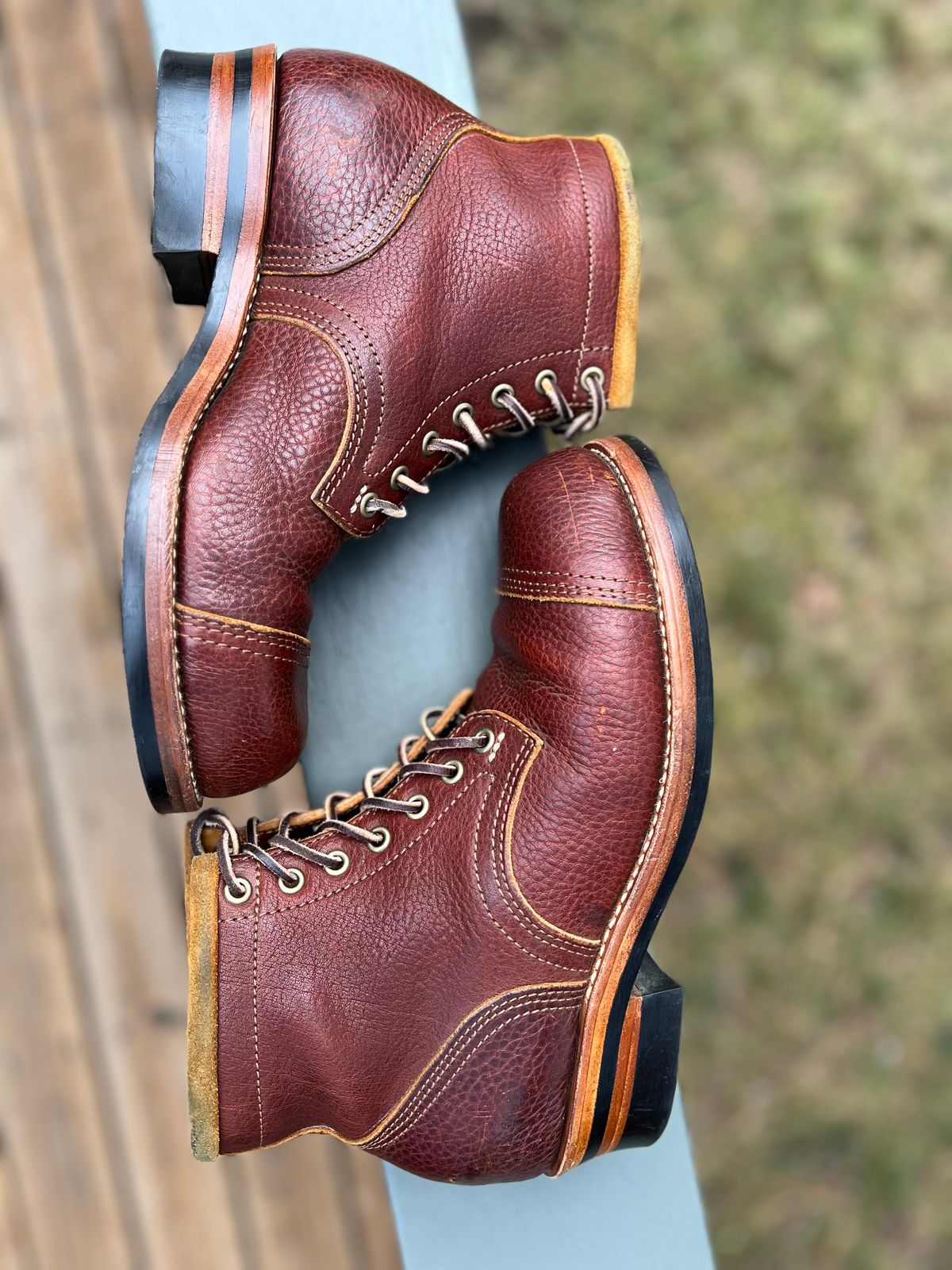 Photo by TelemarkTumalo on December 2, 2025 of the Kustom Kraft Model 1 in Kobel Russet Harness.