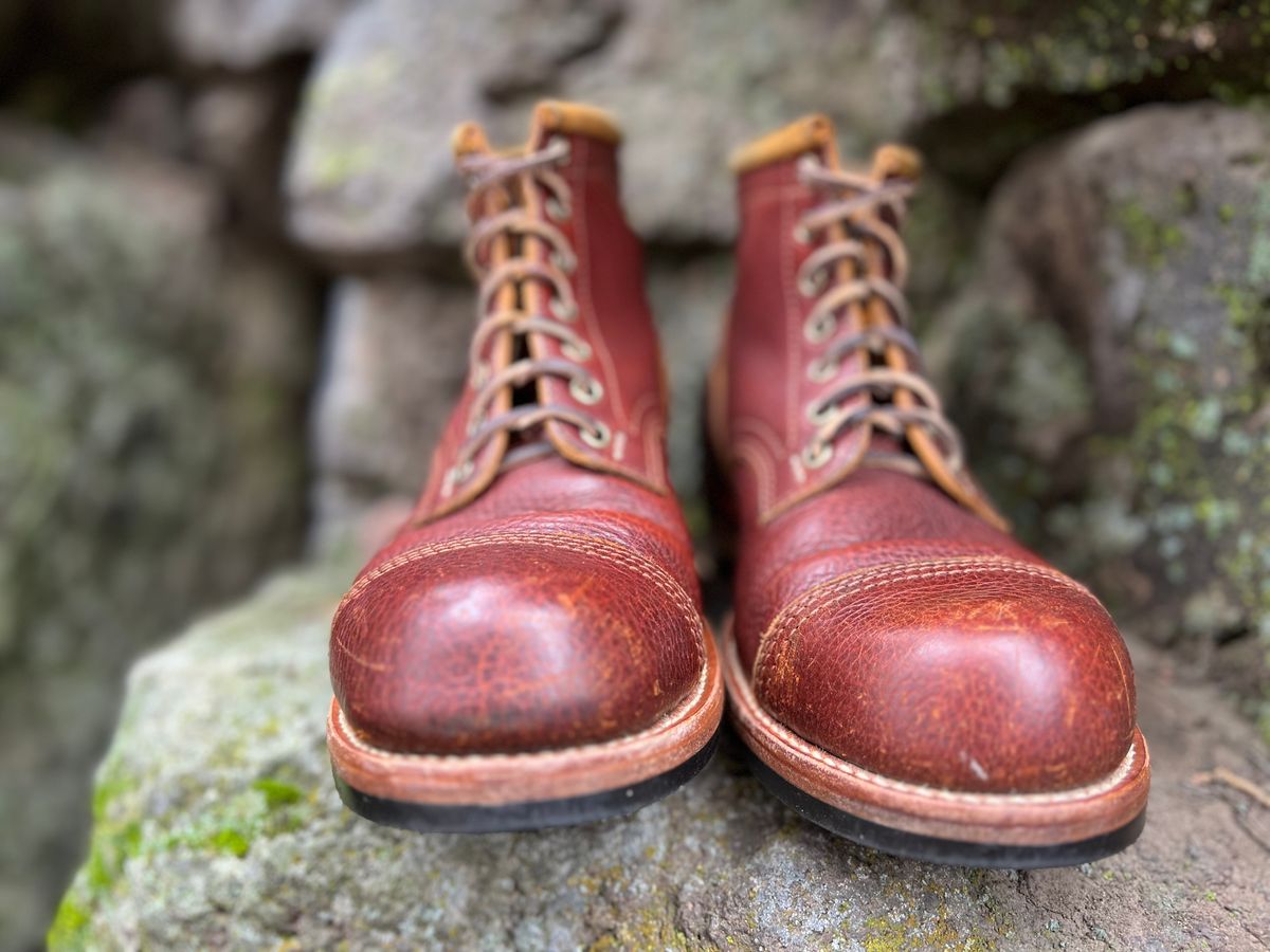 Photo by TelemarkTumalo on January 2, 2026 of the Kustom Kraft Model 1 in Kobel Russet Harness.