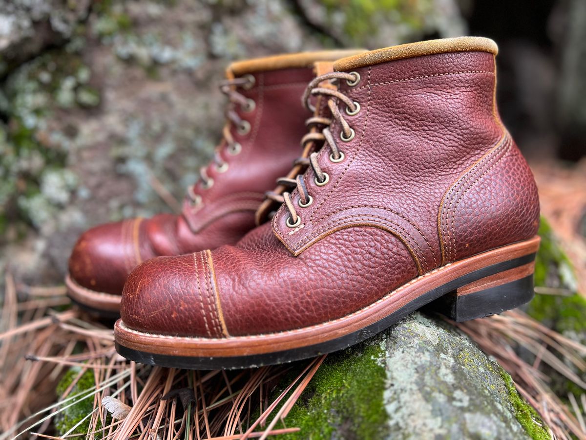 Photo by TelemarkTumalo on January 2, 2026 of the Kustom Kraft Model 1 in Kobel Russet Harness.