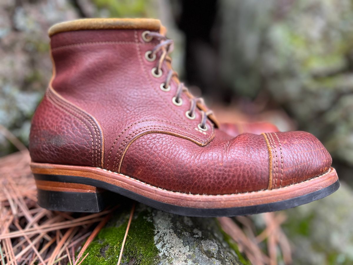 Photo by TelemarkTumalo on January 2, 2026 of the Kustom Kraft Model 1 in Kobel Russet Harness.