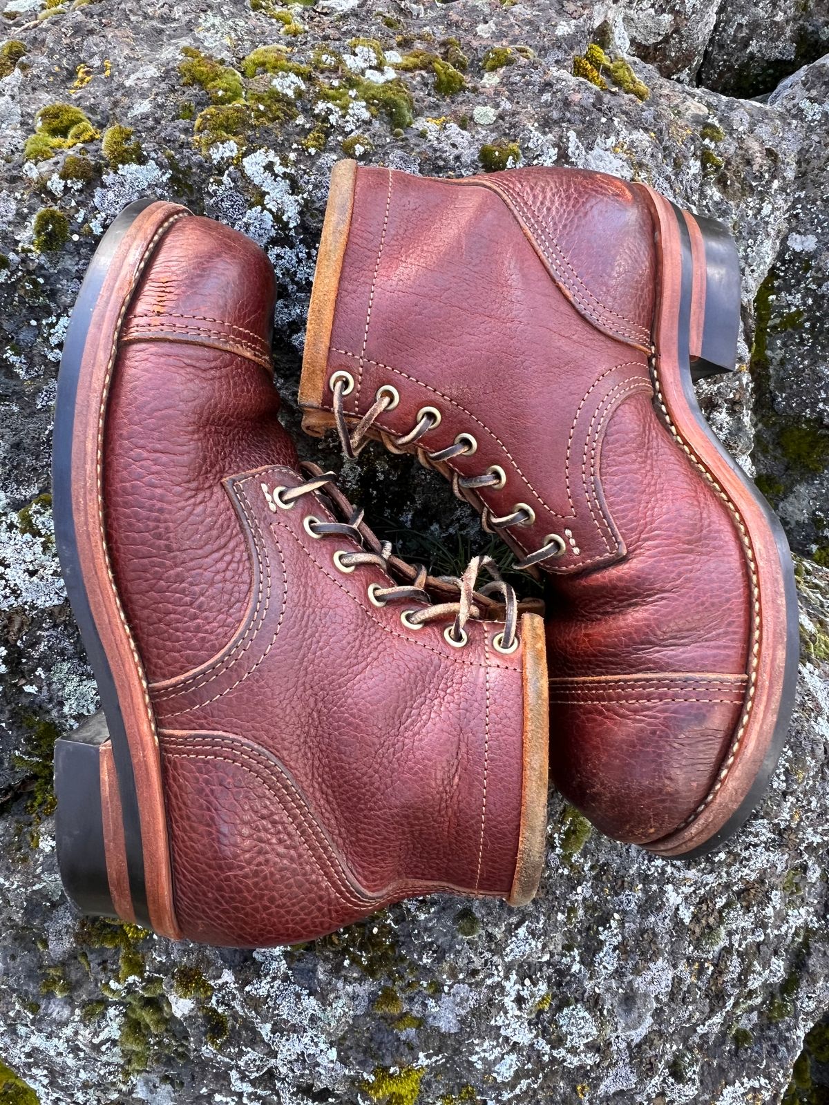 Photo by TelemarkTumalo on March 2, 2026 of the Kustom Kraft Model 1 in Kobel Russet Harness.