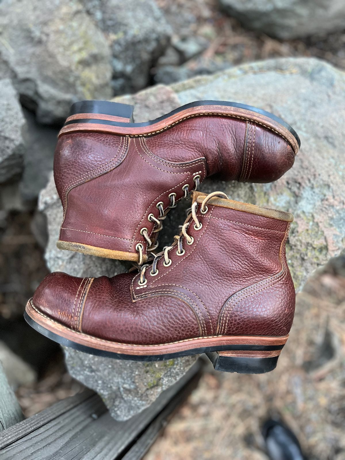 Photo by TelemarkTumalo on April 4, 2026 of the Kustom Kraft Model 1 in Kobel Russet Harness.