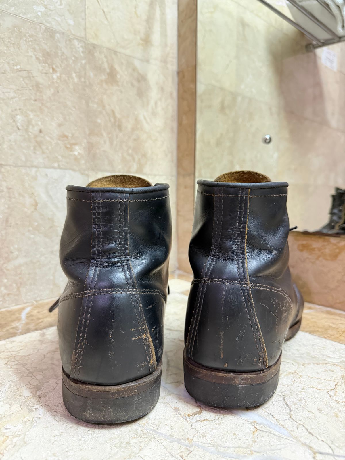 Photo by henrylaurensius33 on January 3, 2026 of the Redwing 9060 Type 1 Service Boot in S.B. Foot Black Klondike.