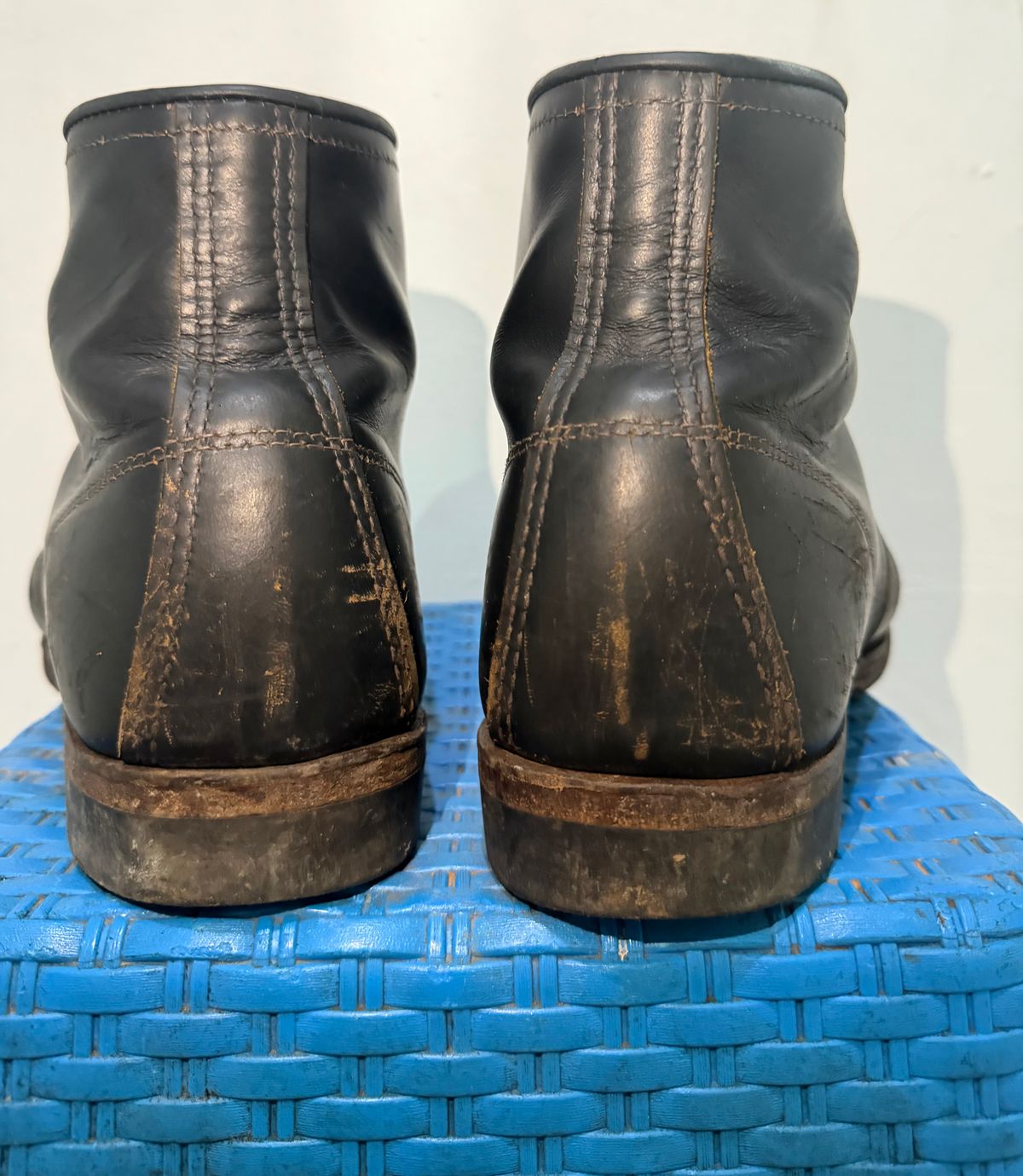 Photo by henrylaurensius33 on February 4, 2026 of the Redwing 9060 Type 1 Service Boot in S.B. Foot Black Klondike.