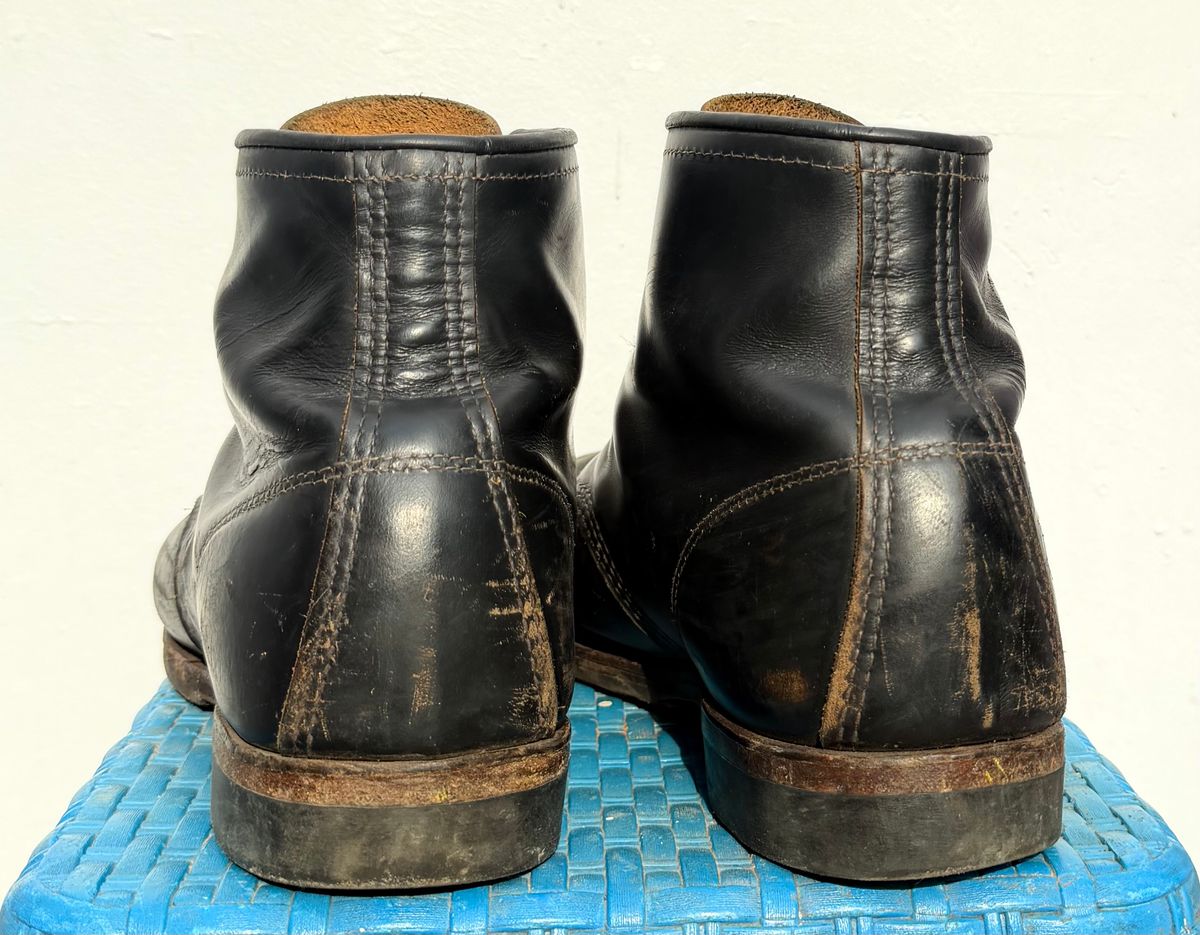 Photo by henrylaurensius33 on March 3, 2026 of the Redwing 9060 Type 1 Service Boot in S.B. Foot Black Klondike.