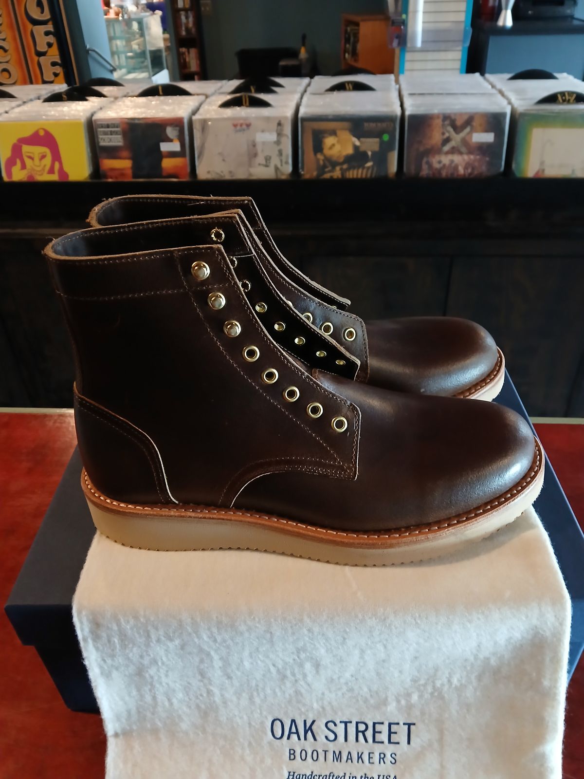 Photo by Natural1 on January 30, 2025 of the Oak Street Bootmakers Trench Boot in Horween Cinnamon Waxed Flesh.