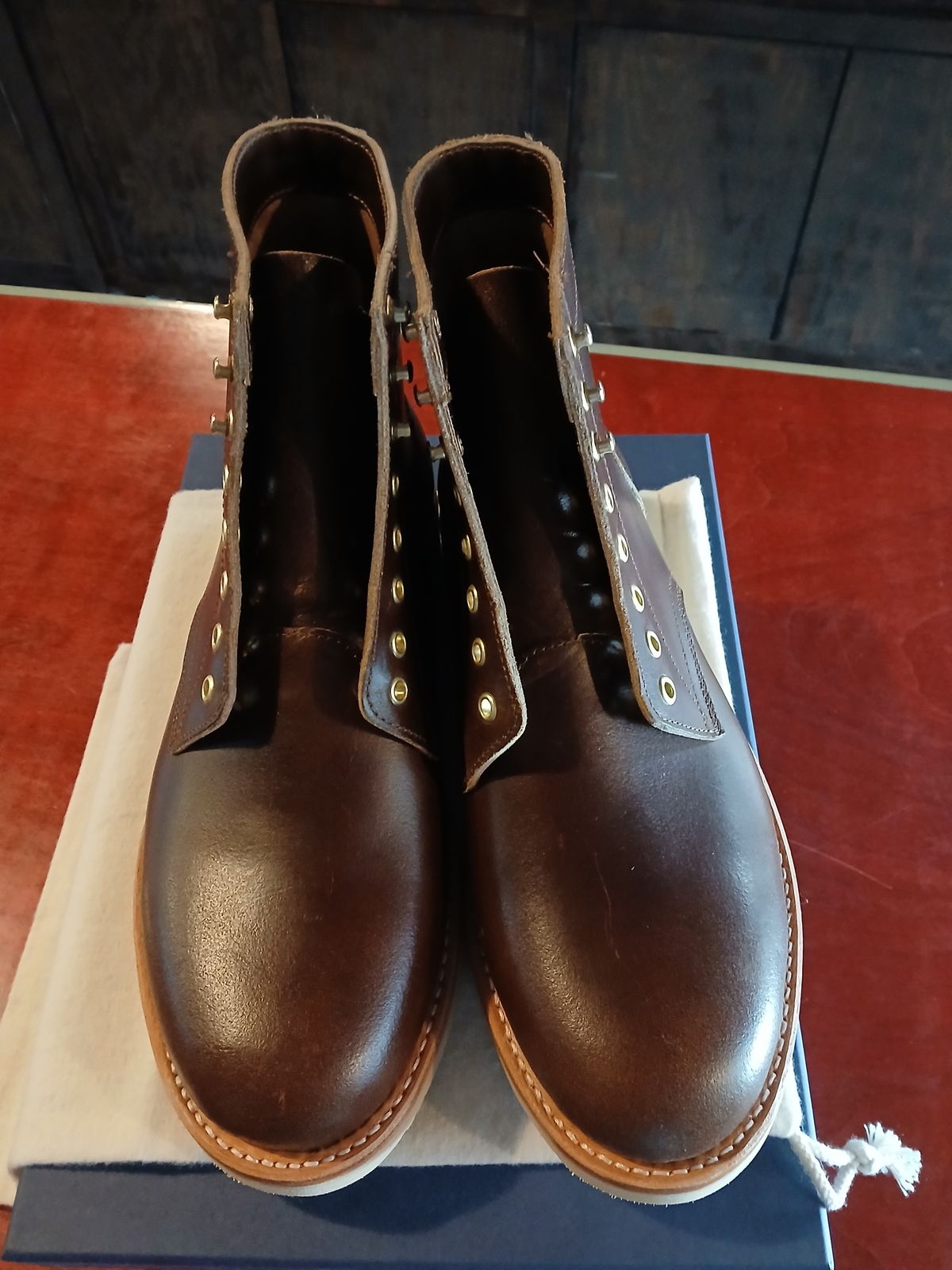Photo by Natural1 on January 30, 2025 of the Oak Street Bootmakers Trench Boot in Horween Cinnamon Waxed Flesh.