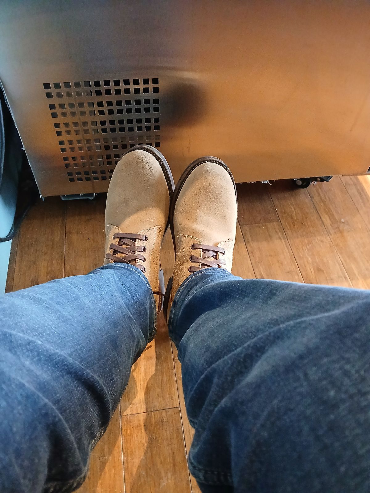 Photo by Natural1 on January 19, 2025 of the Oak Street Bootmakers Field Boot in Horween Natural Chromexcel Roughout.