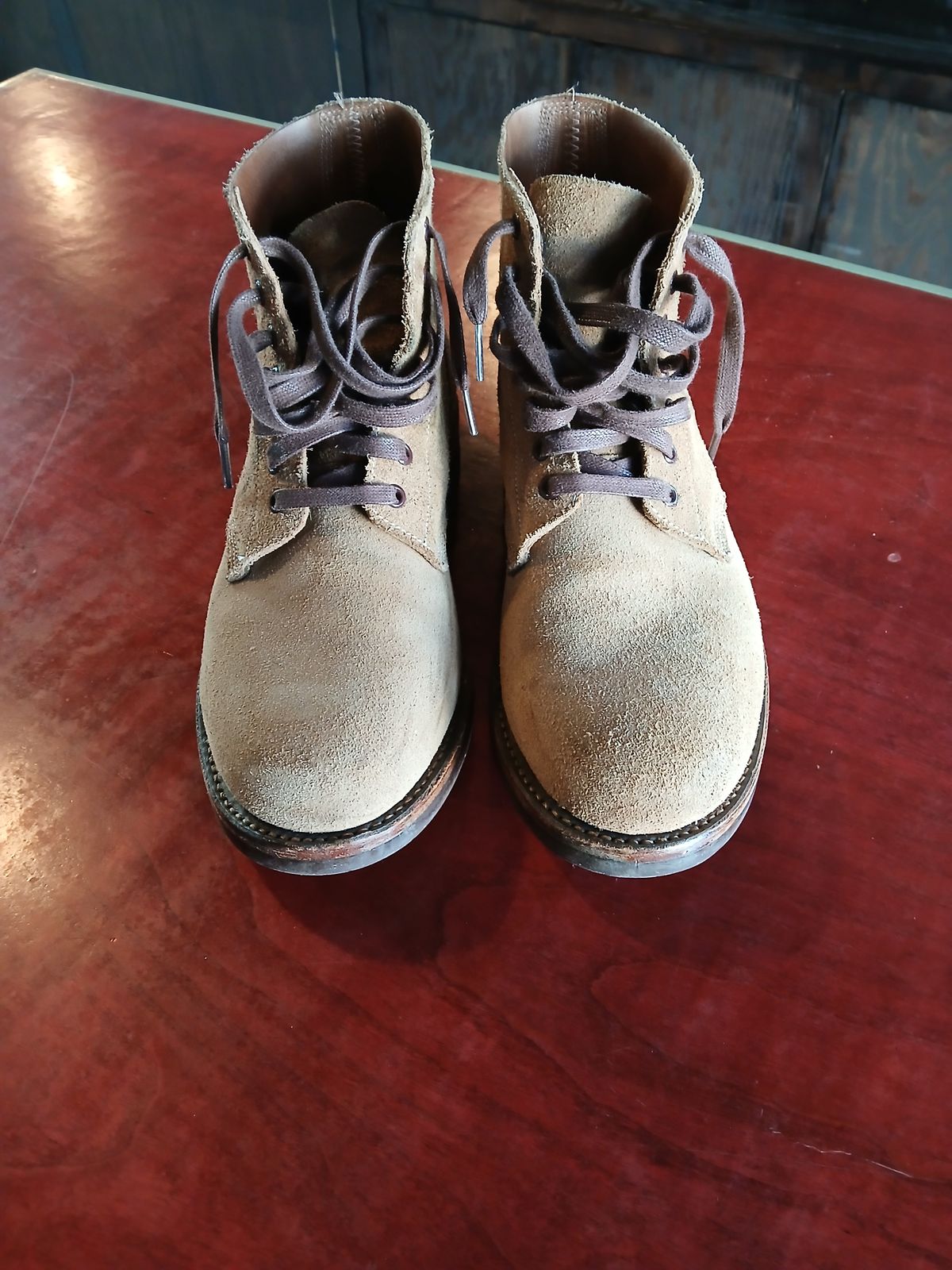Photo by Natural1 on February 9, 2025 of the Oak Street Bootmakers Field Boot in Horween Natural Chromexcel Roughout.