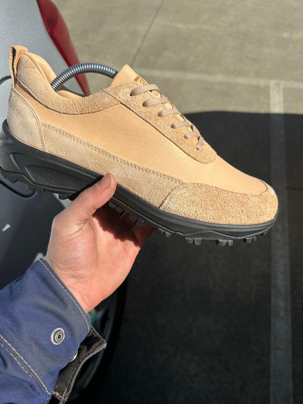 Photo by aussiebootboy on August 14, 2025 of the Goral Samara in Maryam Natural Veg Tan.