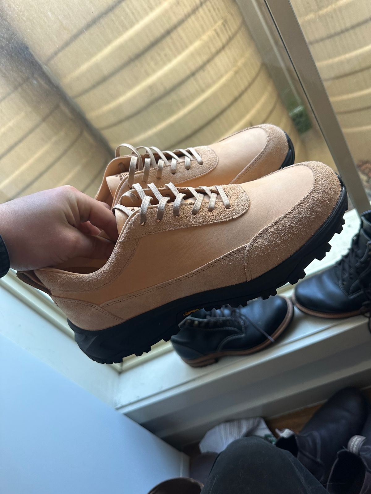 Photo by aussiebootboy on August 14, 2025 of the Goral Samara in Maryam Natural Veg Tan.