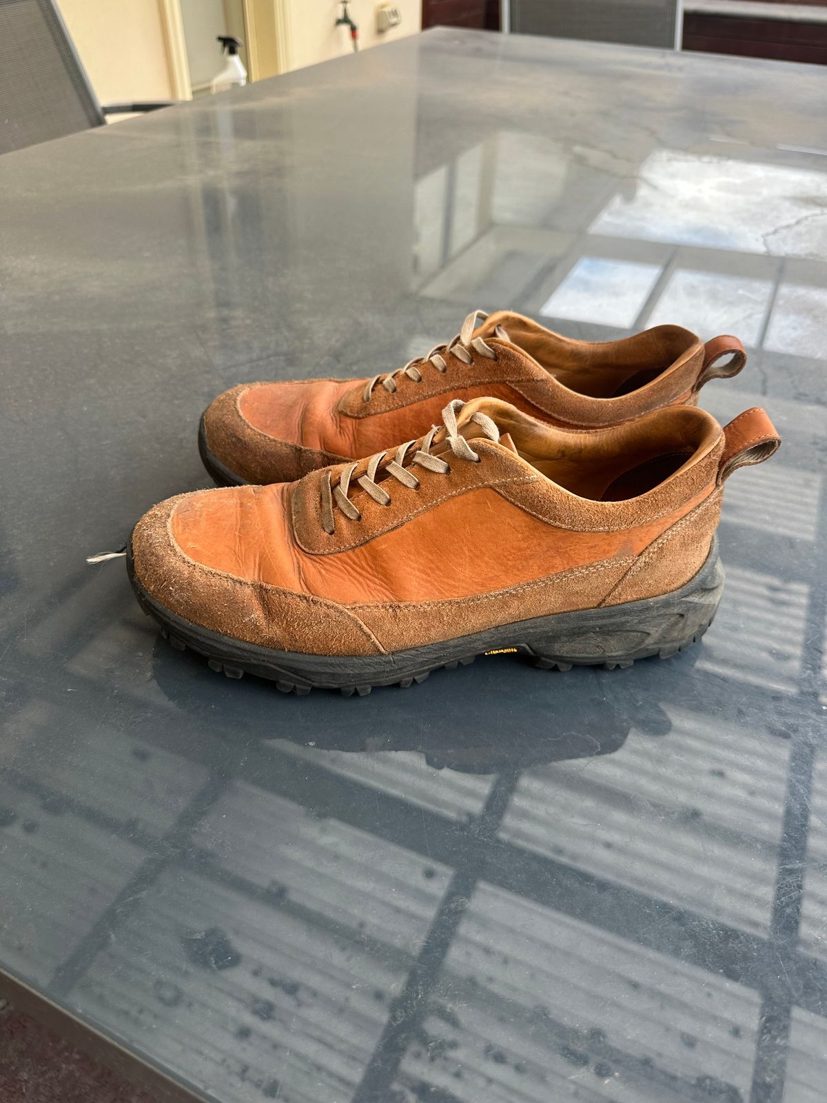 Photo by aussiebootboy on January 19, 2026 of the Goral Samara in Maryam Natural Veg Tan.