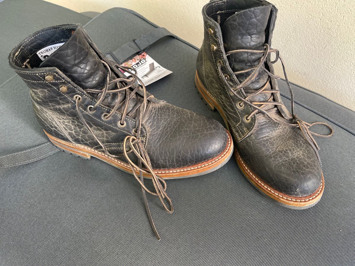 Photo by aussiebootboy on January 17, 2025 of the Truman Plain Toe Boot in Law Tanning Black Big Horn Shrunken Bison.