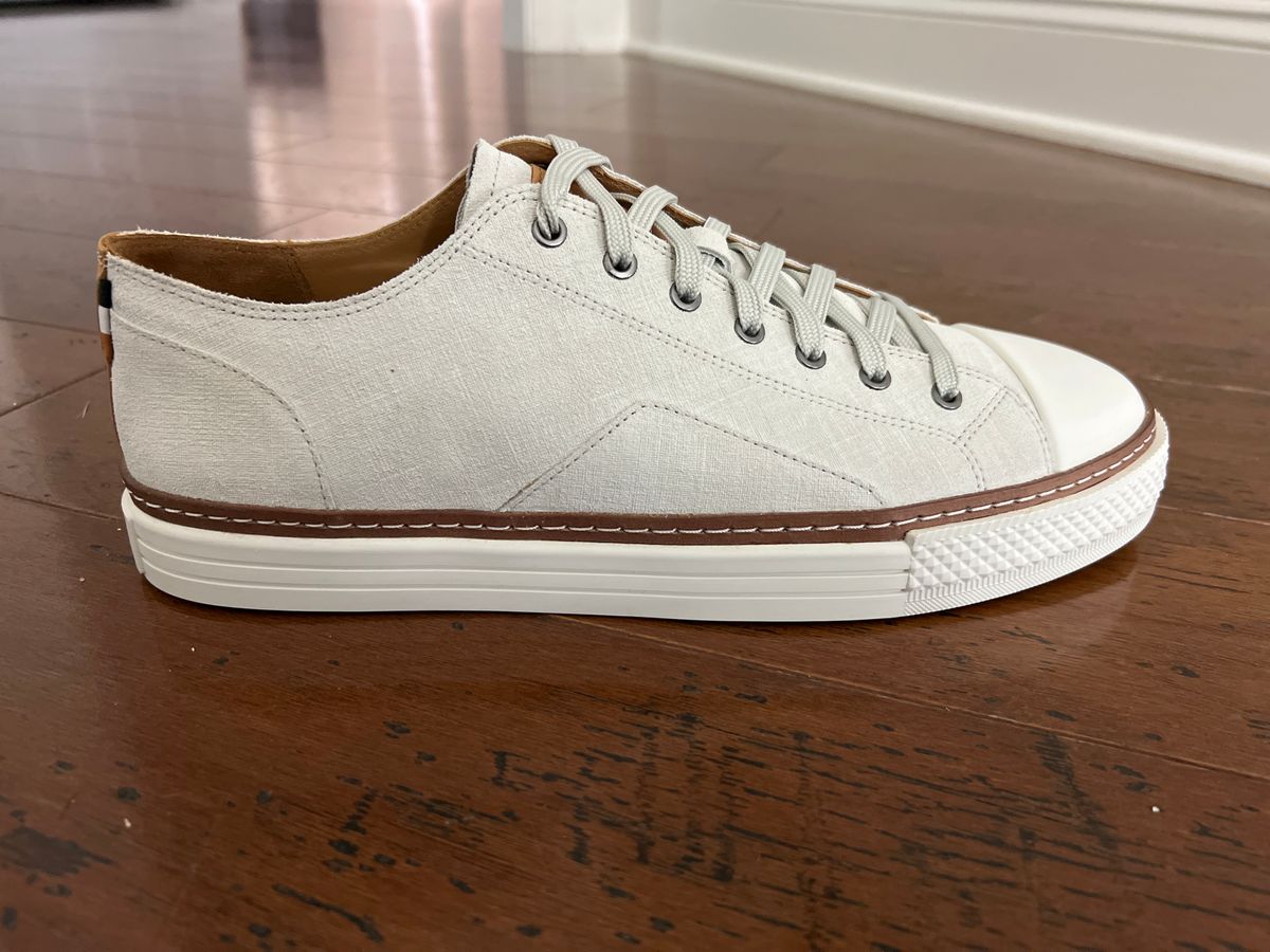 Photo by PatinaEnvy on May 4, 2024 of the Allen Edmonds Pasadena in Off White Suede & Soft Suede Liner.