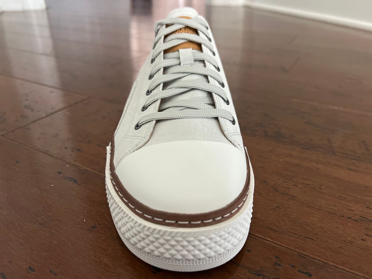 Photo by PatinaEnvy on May 4, 2024 of the Allen Edmonds Pasadena in Off White Suede & Soft Suede Liner.