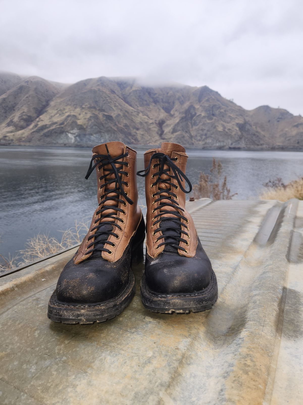 Photo by nickjack on December 3, 2025 of the White's x Division Road LTT Logger 375 in Horween Natural Chromexcel & Horween Black Waxed Flesh.