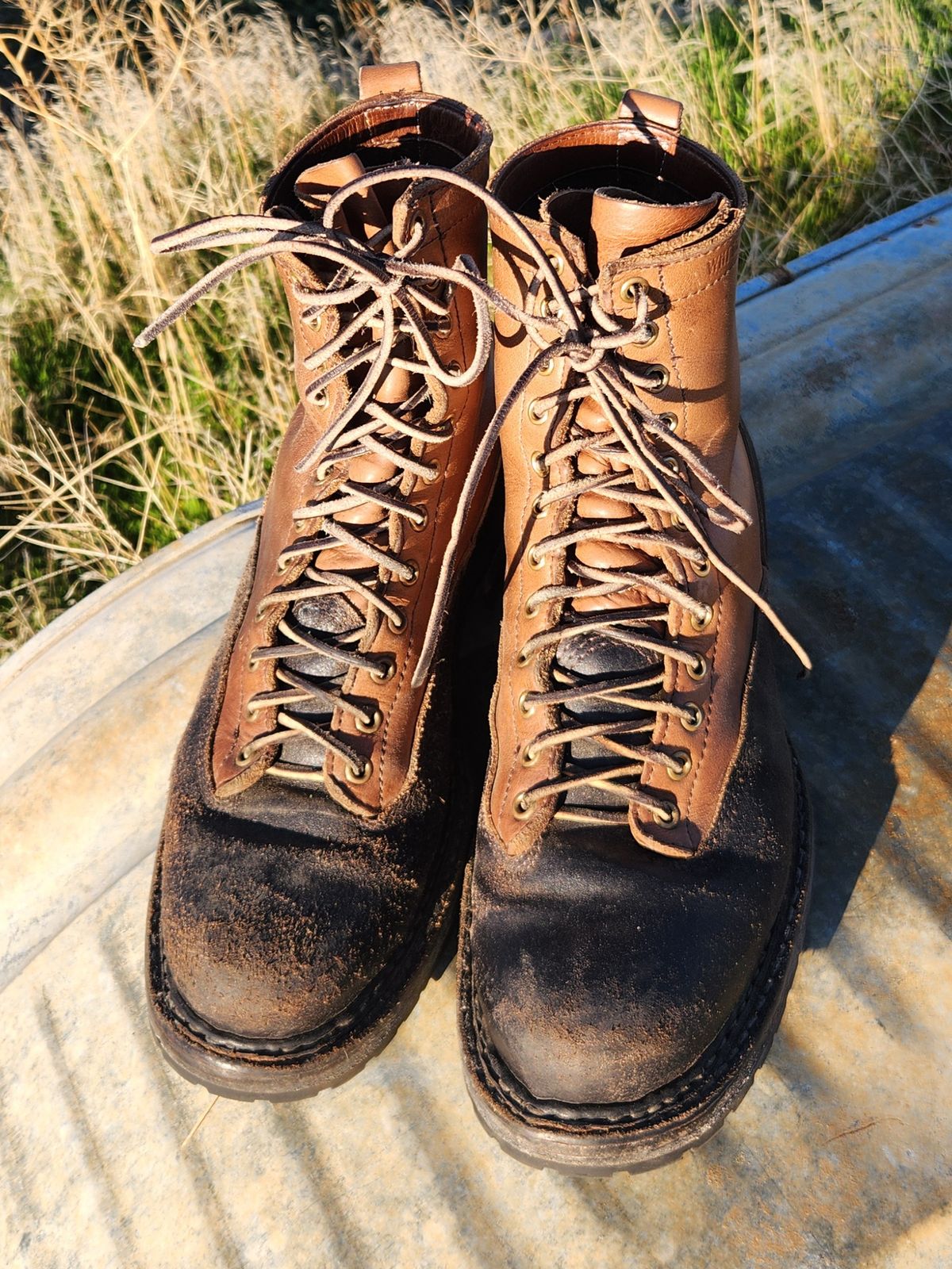 Photo by nickjack on March 2, 2026 of the White's x Division Road LTT Logger 375 in Horween Natural Chromexcel & Horween Black Waxed Flesh.