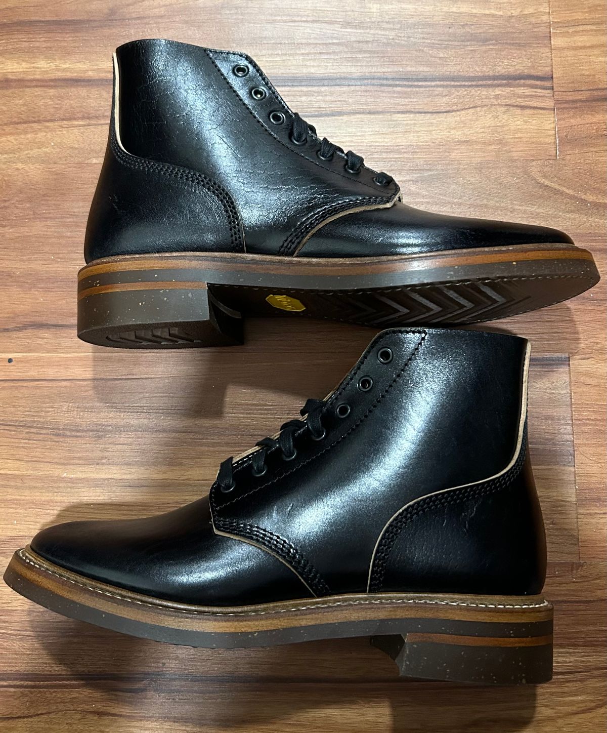 Photo by woolwonders on April 10, 2025 of the John Lofgren M-43 Service Shoes in Shinki Black Teacore Horsebutt.