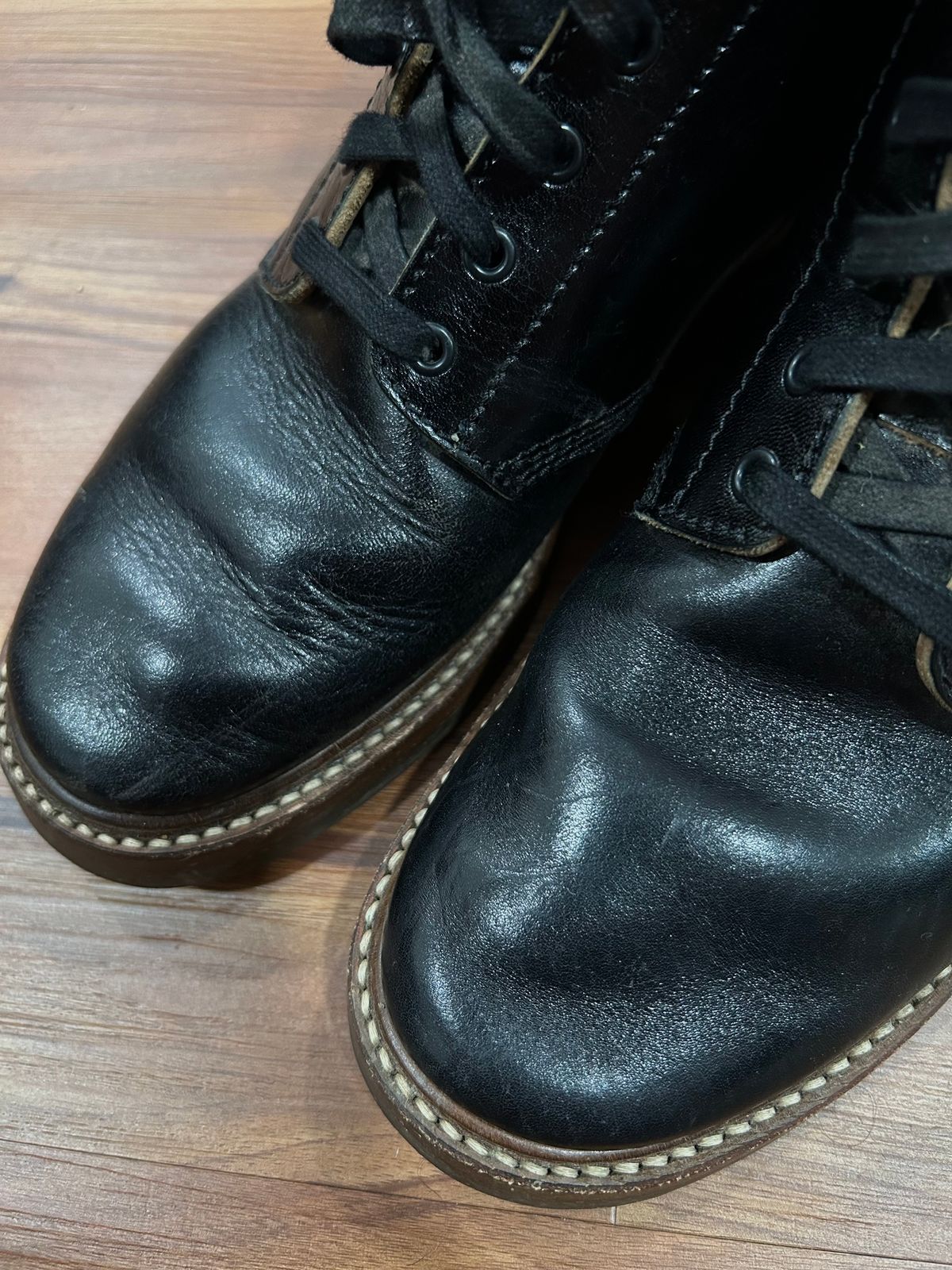 Photo by woolwonders on May 16, 2025 of the John Lofgren M-43 Service Shoes in Shinki Black Teacore Horsebutt.