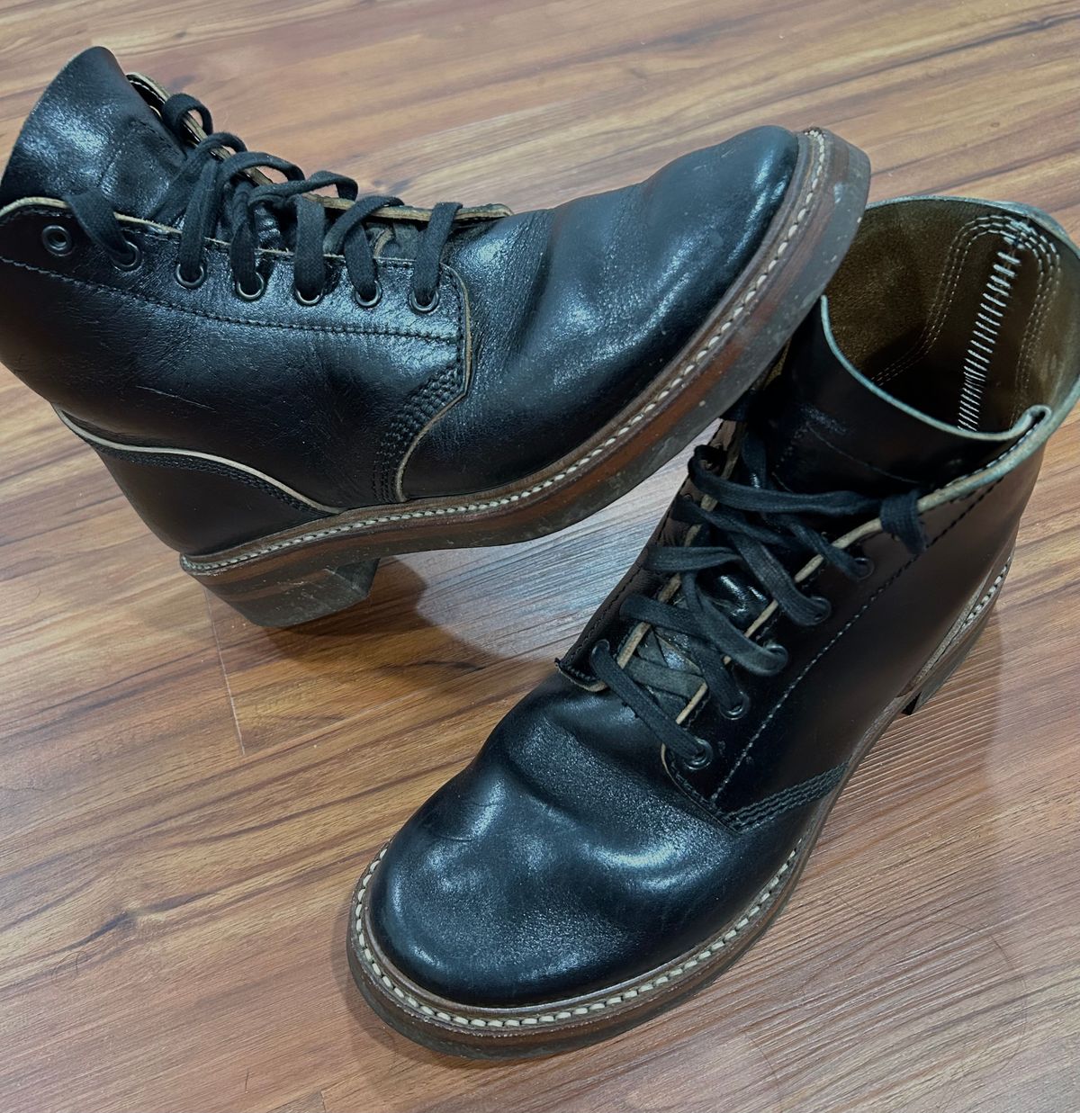 Photo by woolwonders on May 16, 2025 of the John Lofgren M-43 Service Shoes in Shinki Black Teacore Horsebutt.