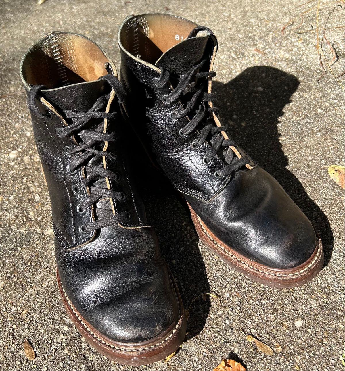 Photo by woolwonders on October 21, 2025 of the John Lofgren M-43 Service Shoes in Shinki Black Teacore Horsebutt.