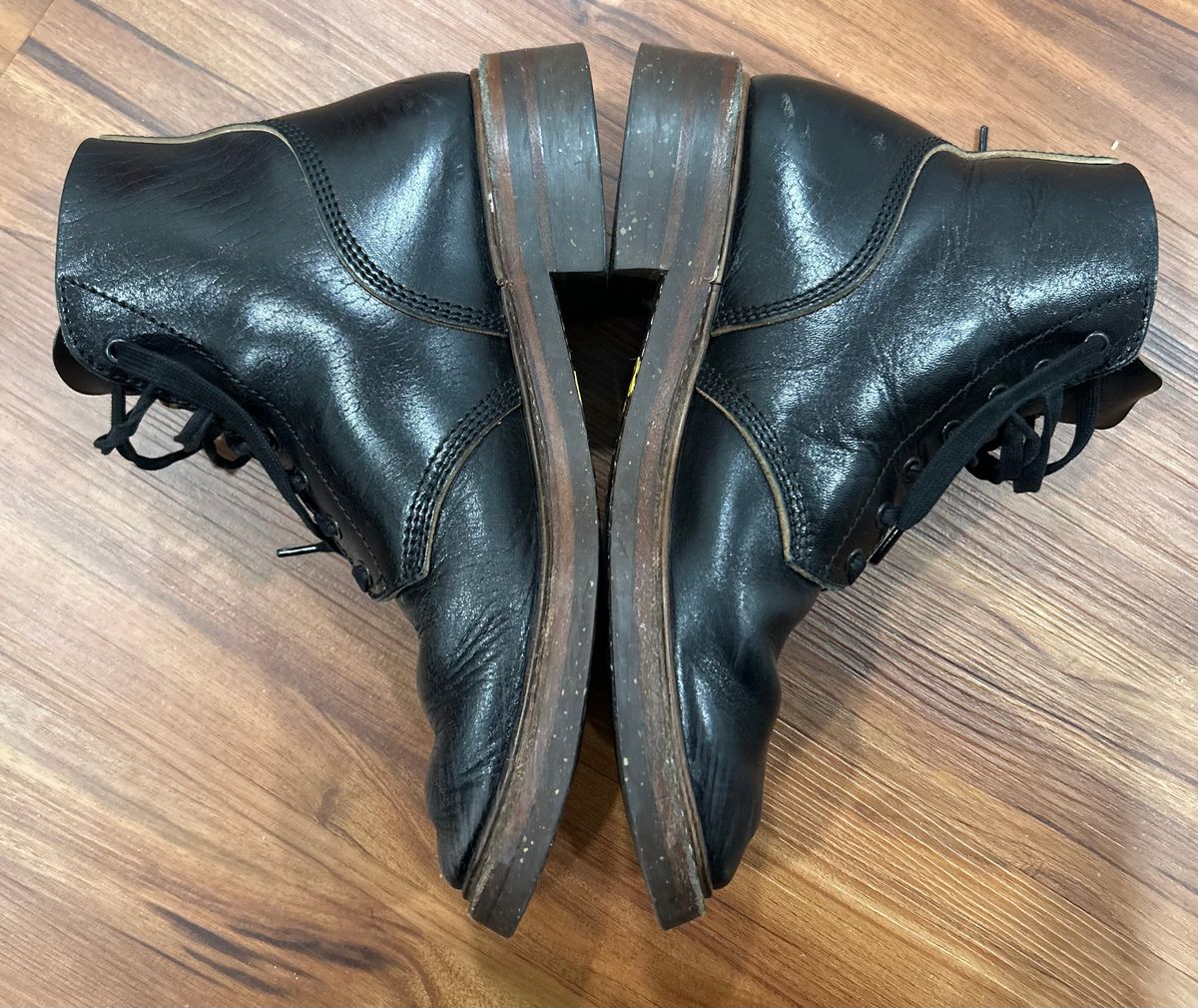 Photo by woolwonders on November 26, 2025 of the John Lofgren M-43 Service Shoes in Shinki Black Teacore Horsebutt.
