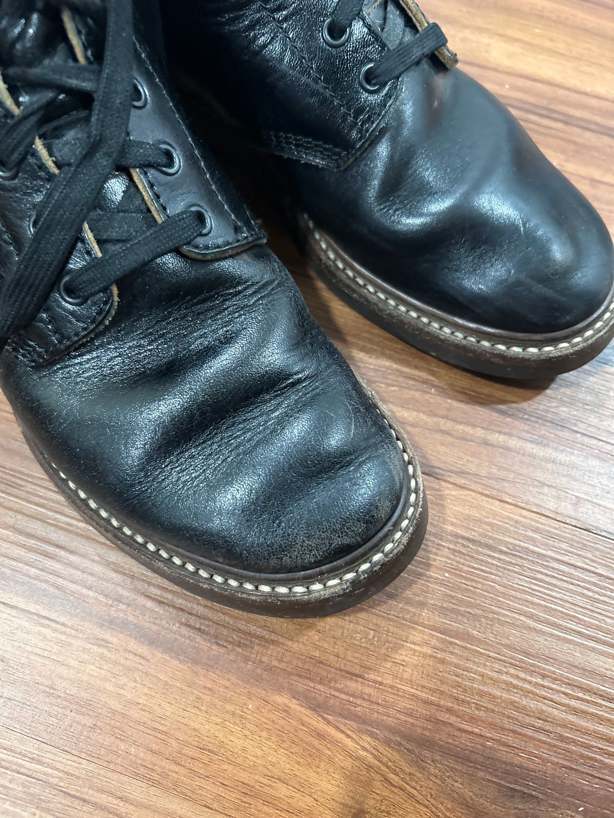 Photo by woolwonders on November 26, 2025 of the John Lofgren M-43 Service Shoes in Shinki Black Teacore Horsebutt.