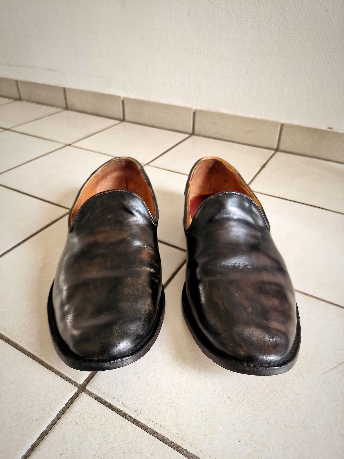 Photo by foppelland on November 23, 2024 of the Cordobes Slippers in Unknown Leather.