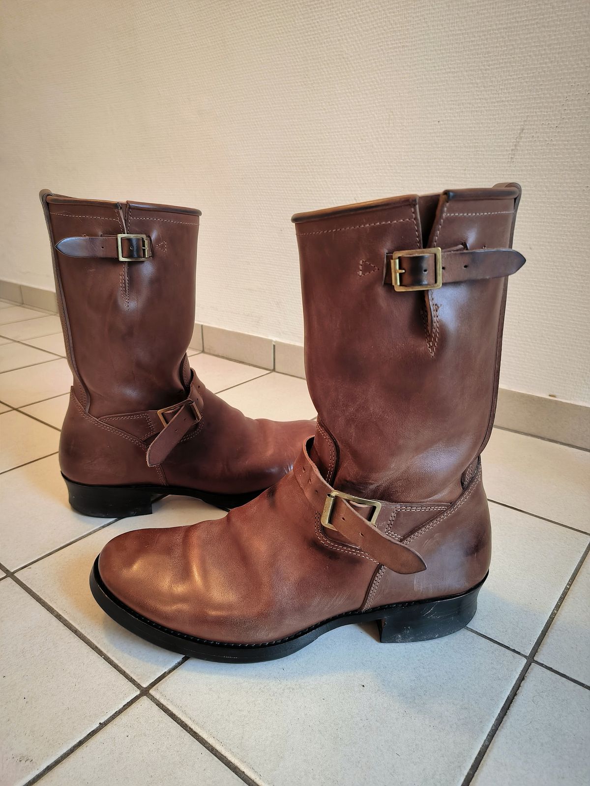 Photo by foppelland on November 22, 2024 of the SKOOB Wander Engineer Boots in Unknown Natural Veg Tan.