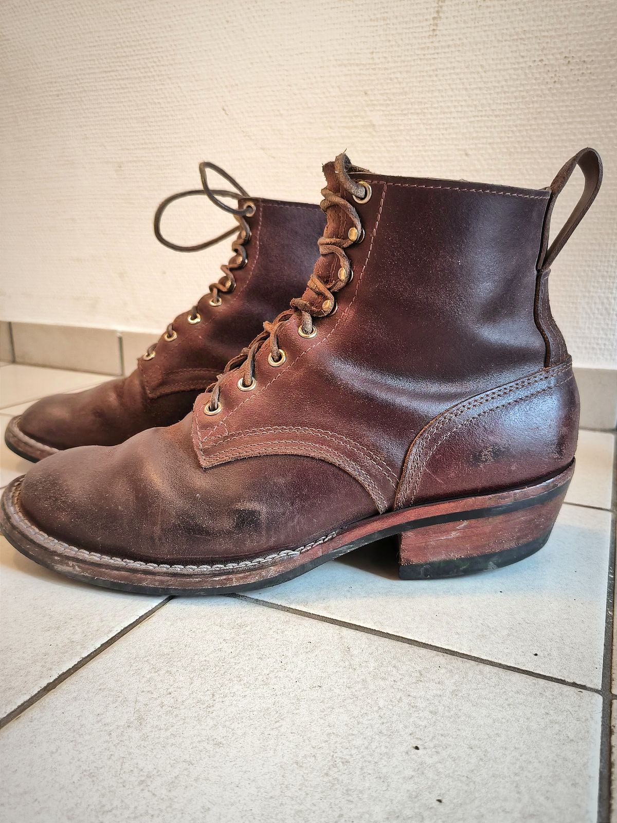 Photo by foppelland on November 22, 2024 of the Nicks Robert in Horween Tan Waxed Flesh.